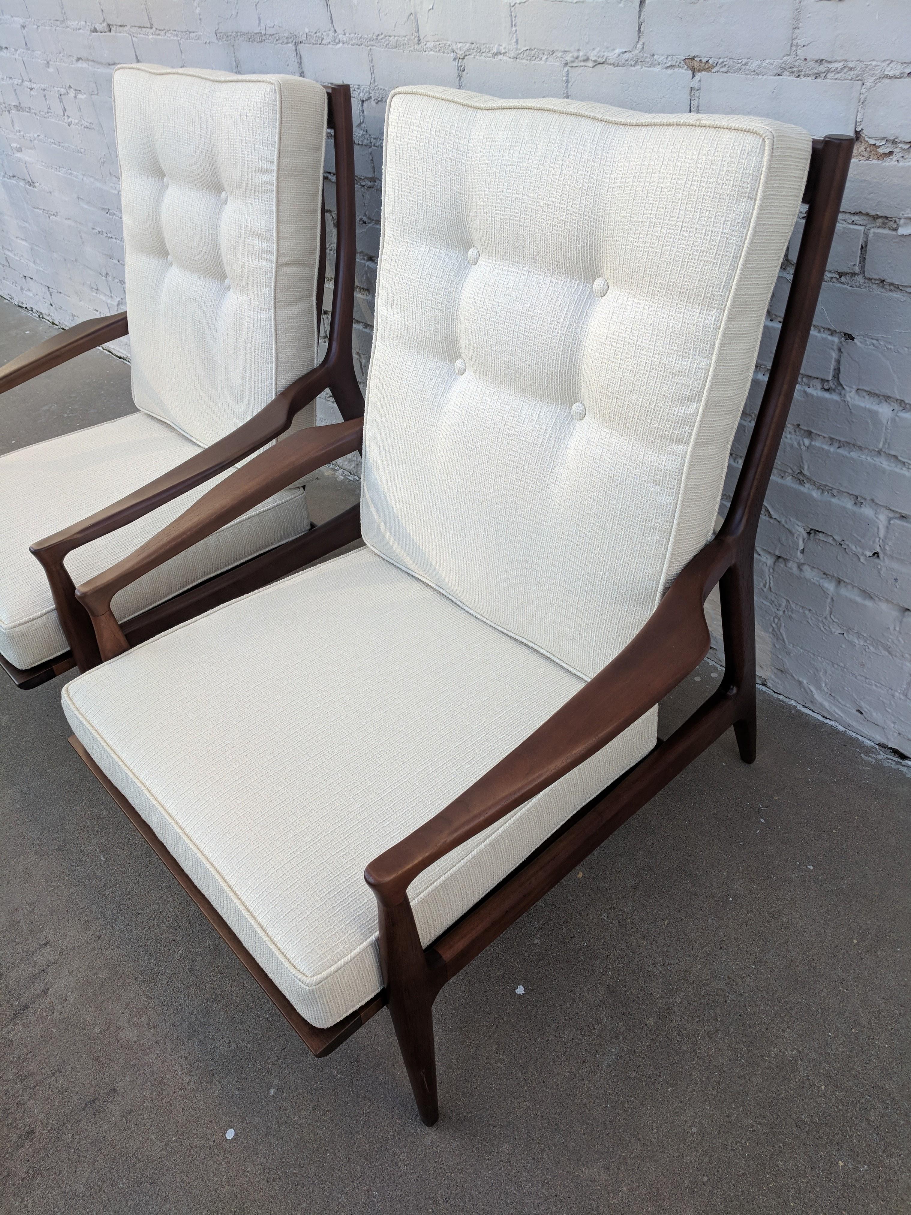 Mid Century Modern Milo Baughman Walnut Lounge Chairs For Sale 6