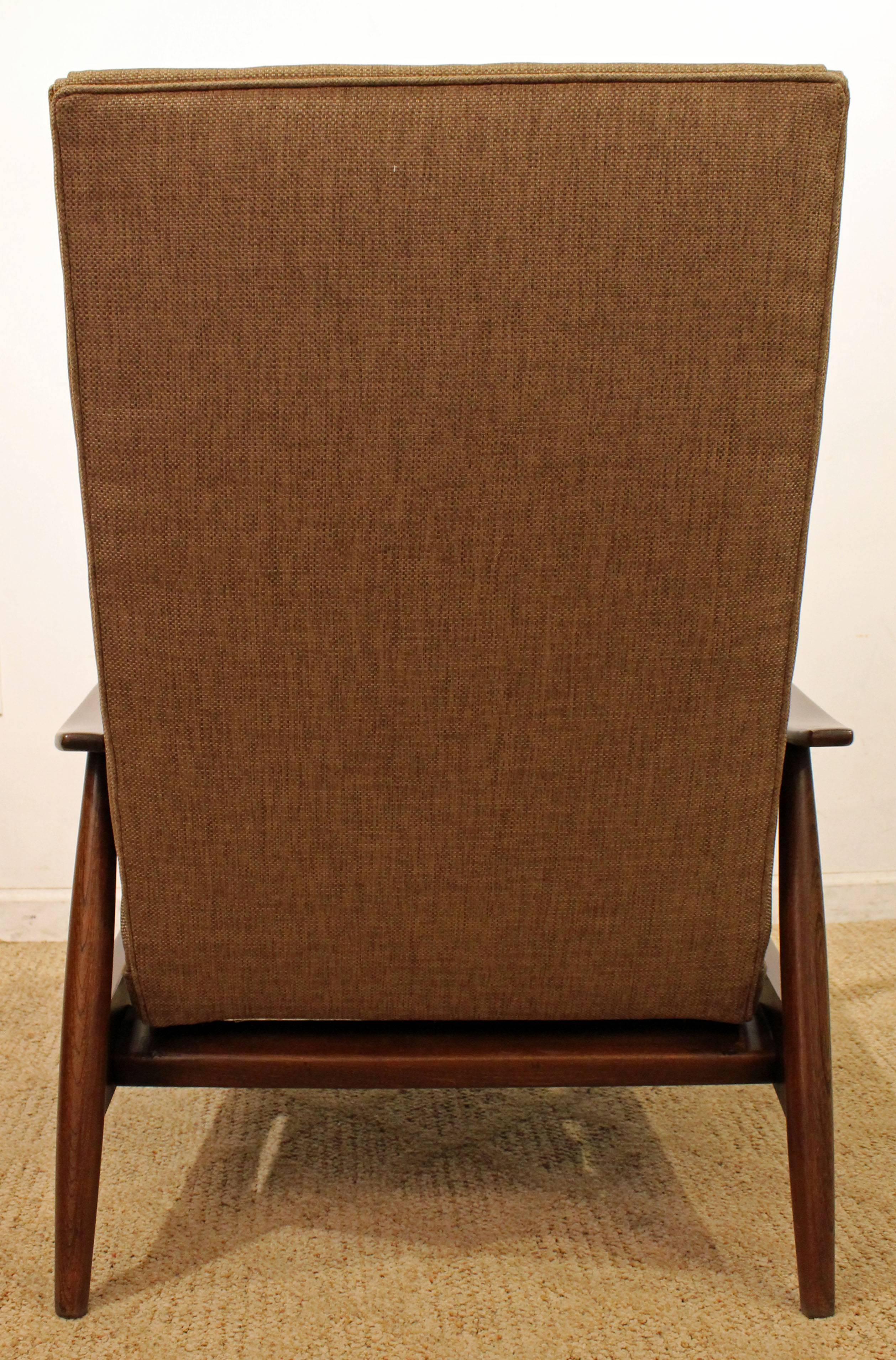 20th Century Mid-Century Modern Milo Baughman Walnut Recliner Lounge Chair