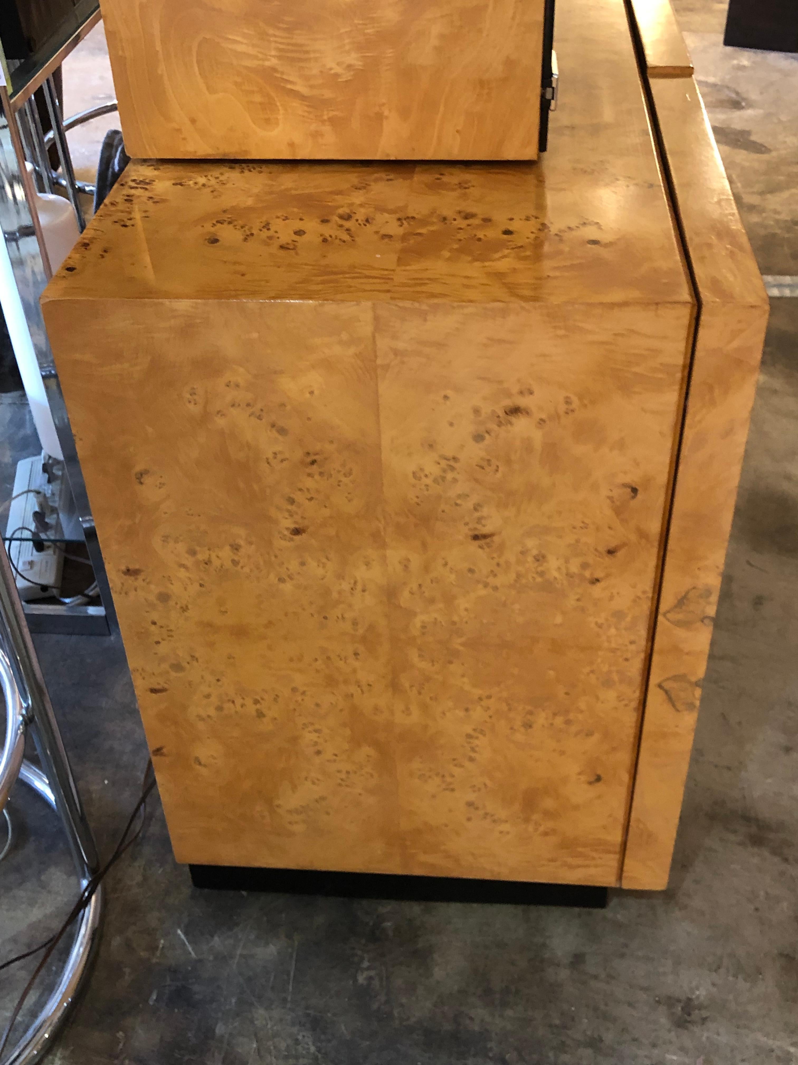 North American Mid-Century Modern Arthur Umanoff  Burl Wood Sideboard with Upper Cabinet For Sale