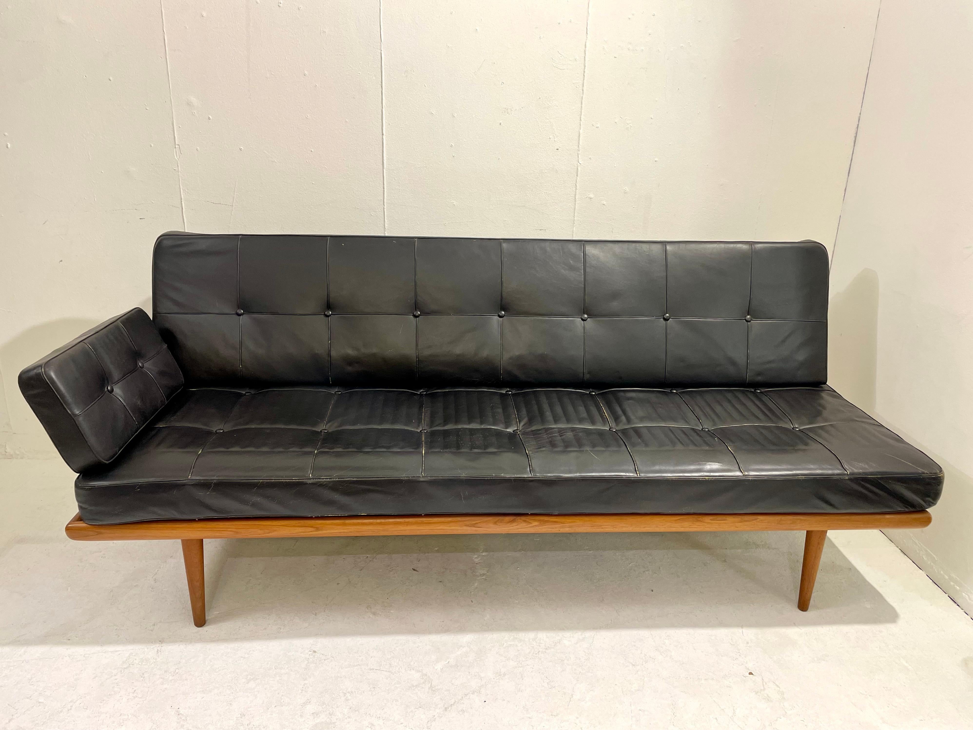 Mid-20th Century Mid-Century Modern Minerva Sofa by Peter Hvidt & Orla Mølgaard Nielsen For Sale