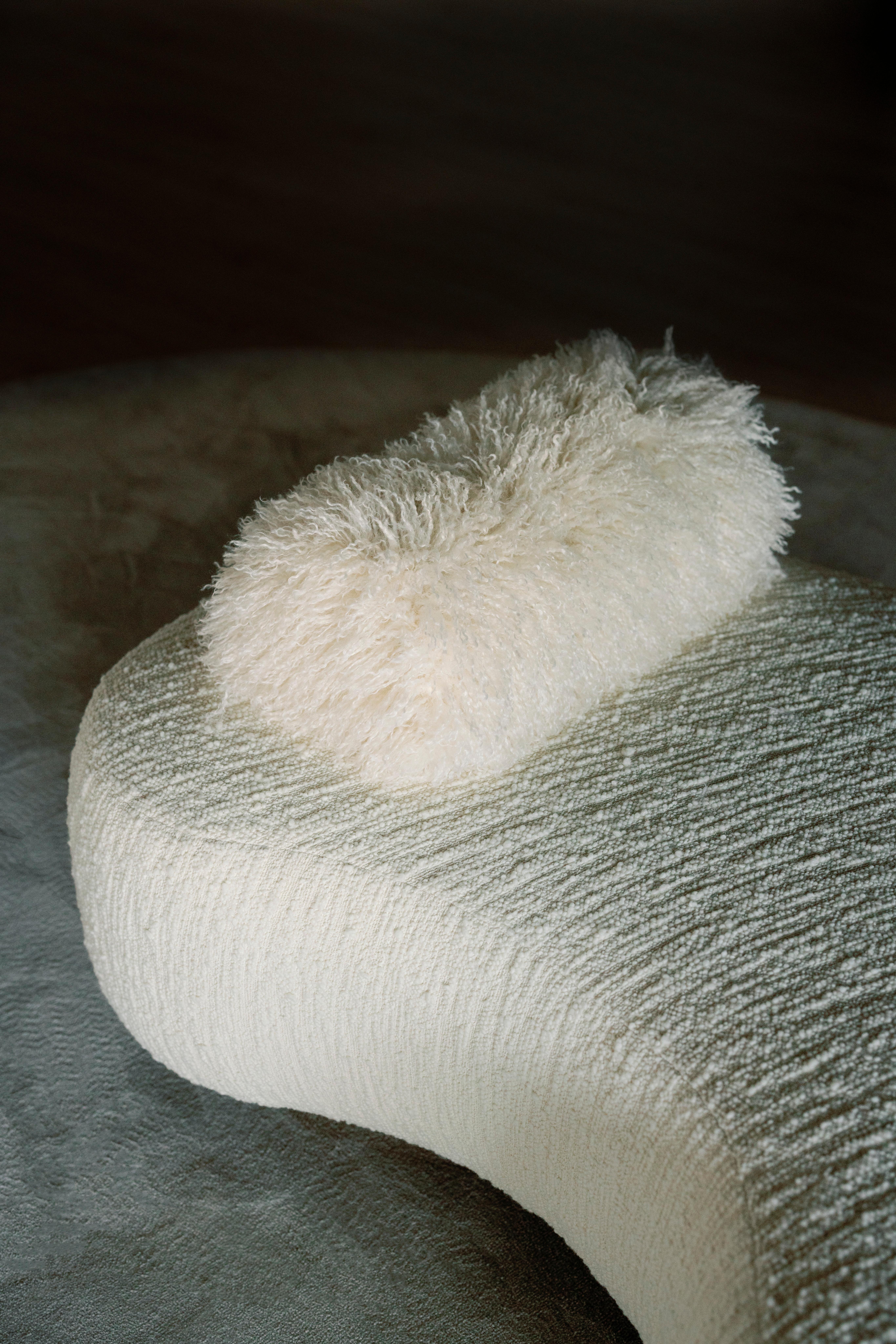 Cama de Día Minho Moderna de Mitad de Siglo, Nubuck, Calacatta Viola, Manzana Verde Hecha a Mano en venta 10