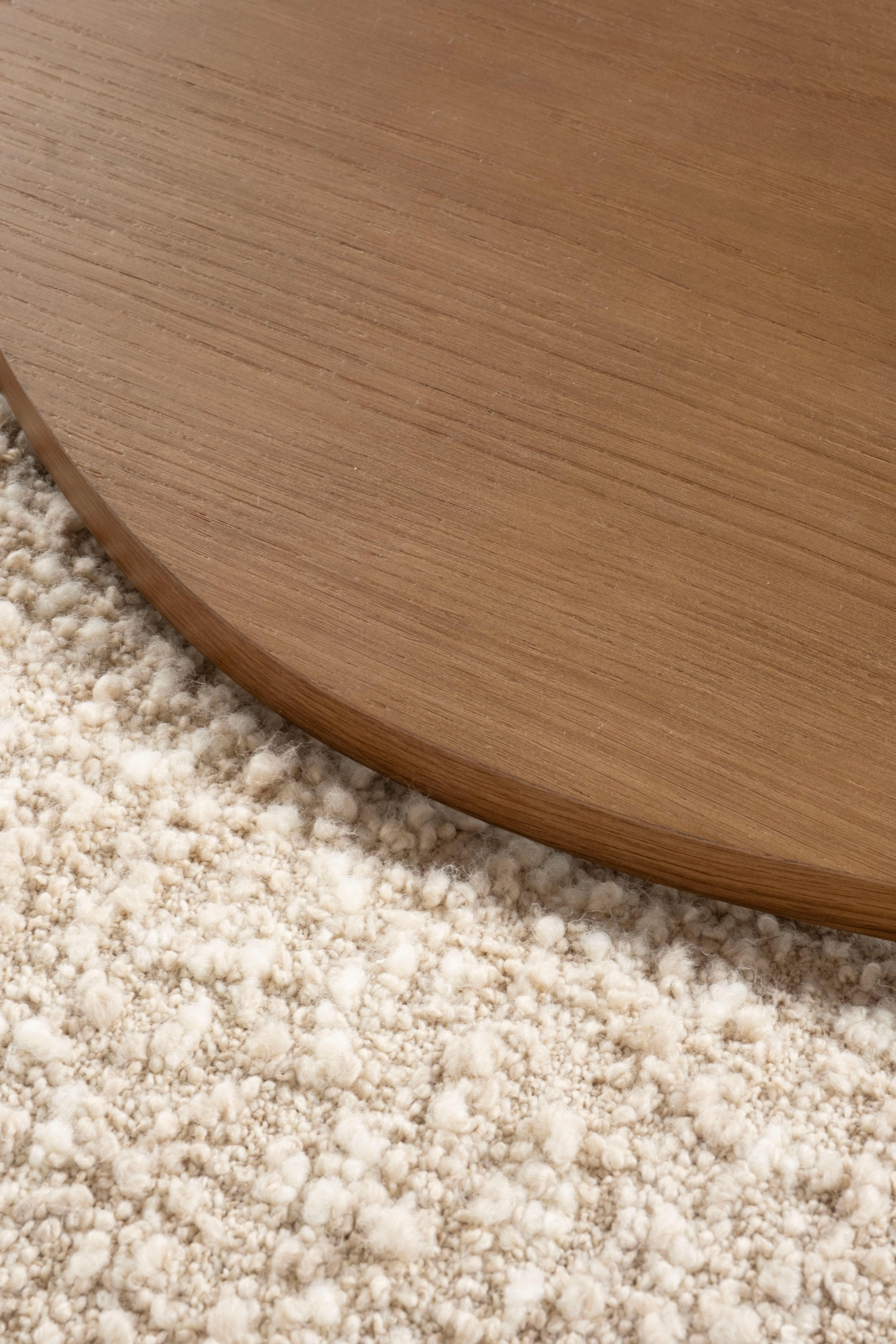 Cama de día Minho moderna de mediados de siglo, lana bouclé, roble, hecha a mano por Greenapple en venta 3