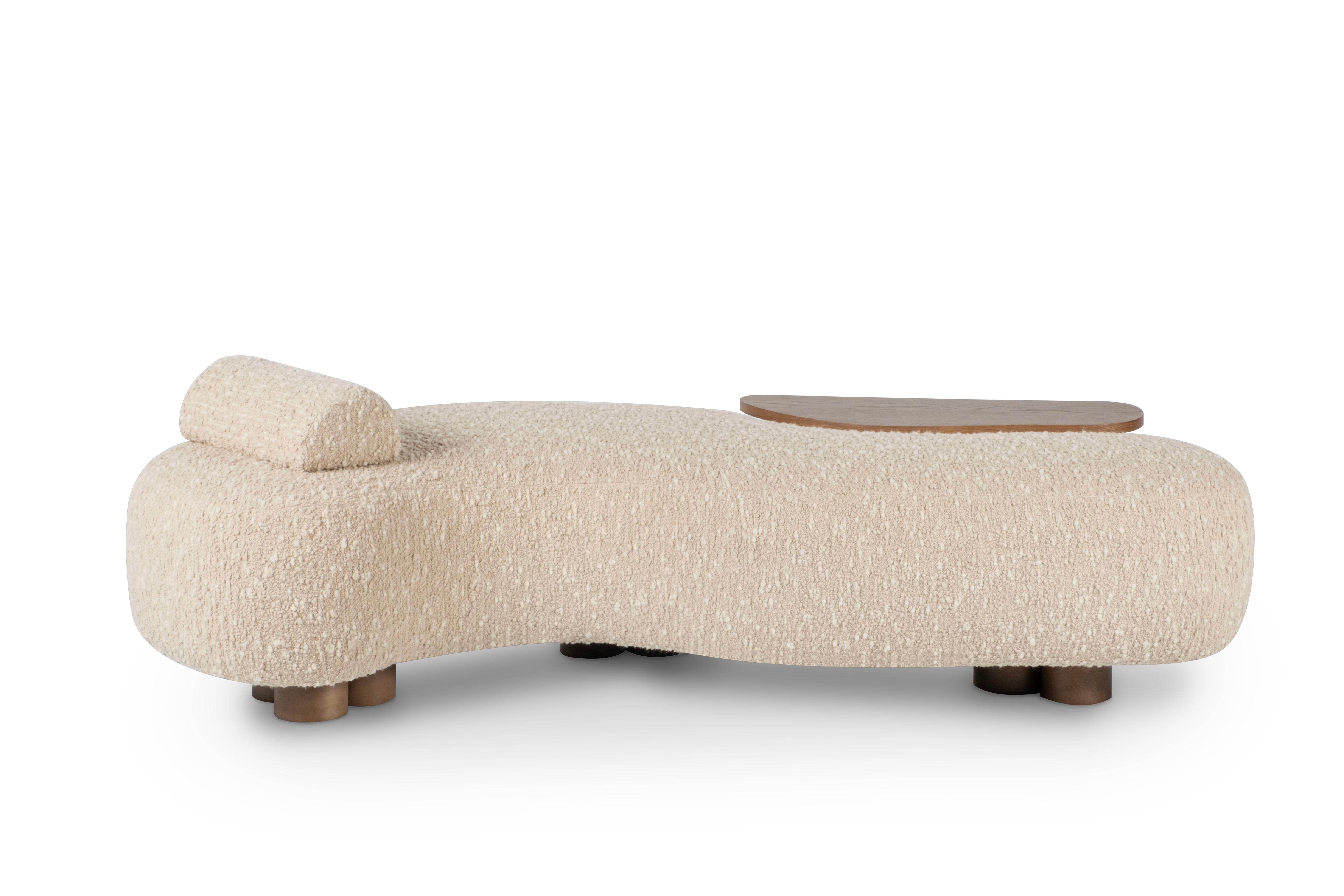 Cama de día Minho moderna de mediados de siglo, lana bouclé, roble, hecha a mano por Greenapple Moderno de mediados de siglo en venta