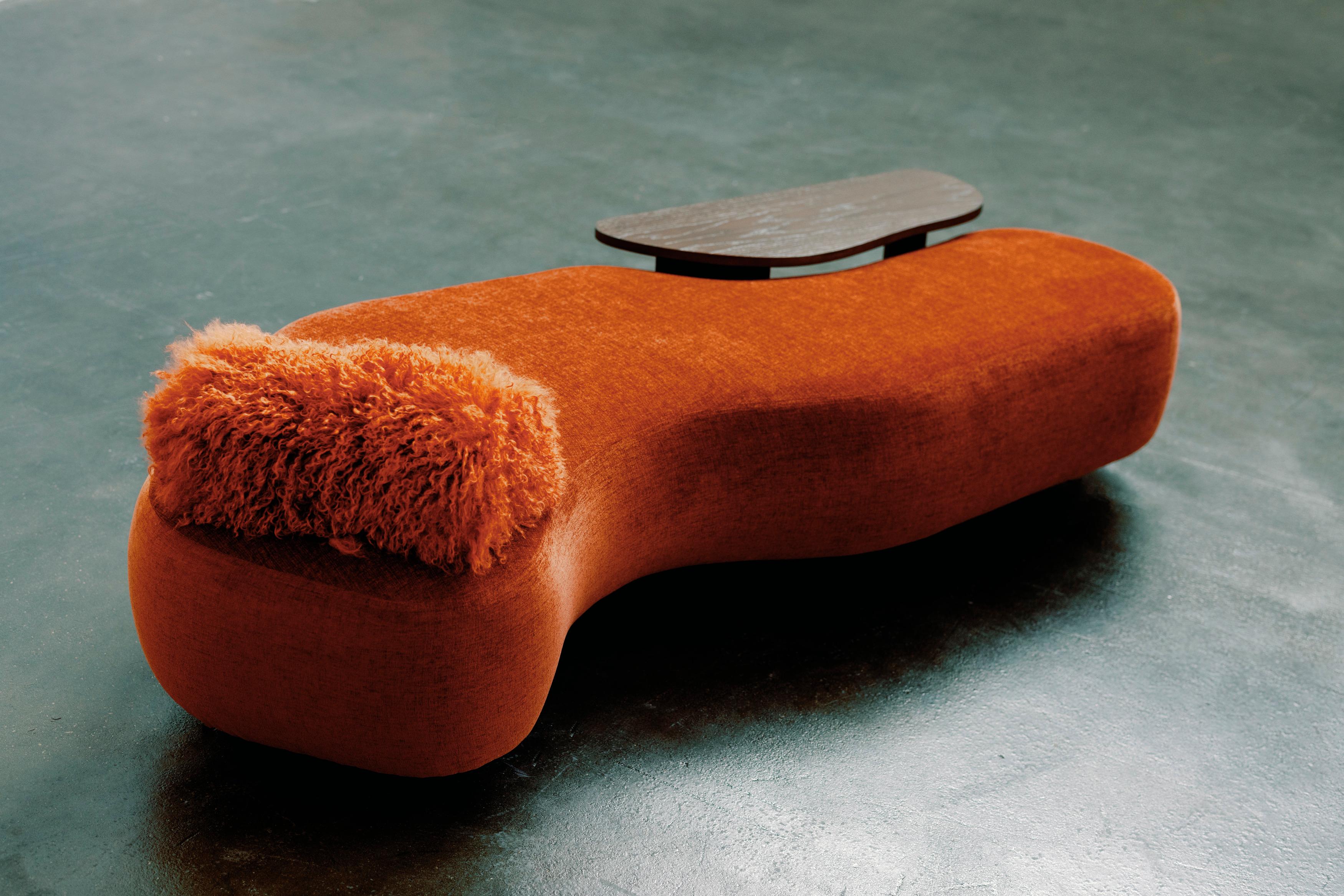 Lit de jour Minho de style moderne du milieu du siècle, Collection Contemporary, fabriqué à la main au Portugal - Europe par Greenapple.

Le lit de jour Minho est une réinterprétation moderne du design traditionnel des meubles. Inspirées par les