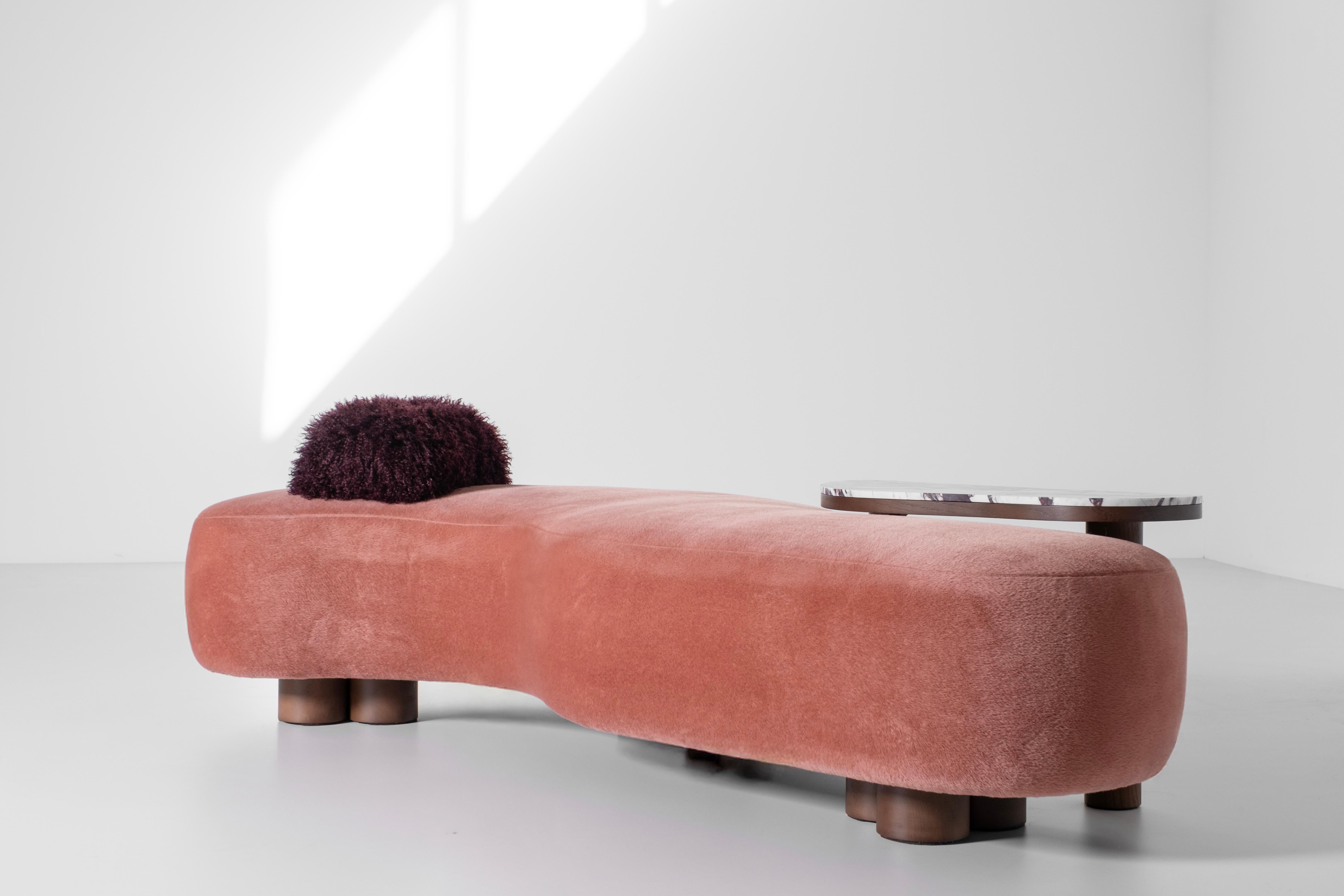 Cama de Día Minho Moderna de Mitad de Siglo, Alpaca, Viola Calacatta, Manzana Verde Hecha a Mano Portugués en venta