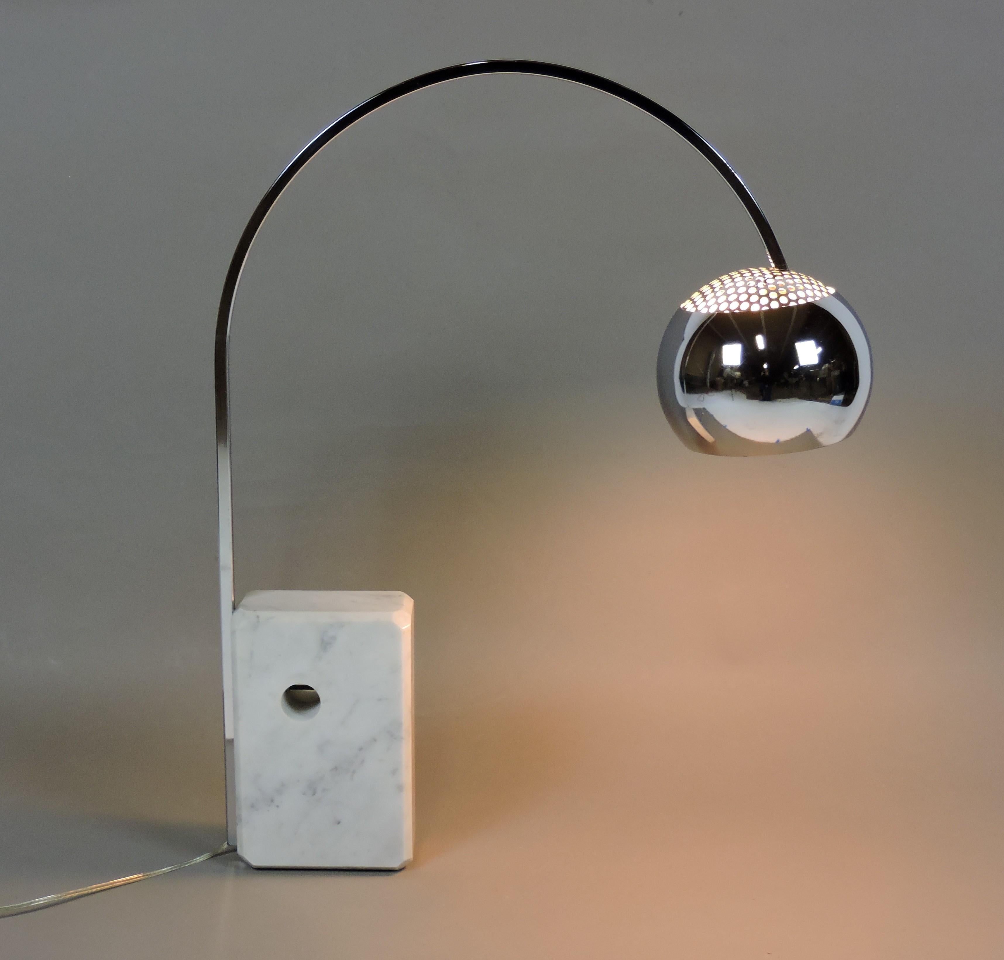 Mini Lámpara de Sobremesa Arco Moderna de Mitad de Siglo Mármol y Cromo, Estilo Castiglioni en venta 4