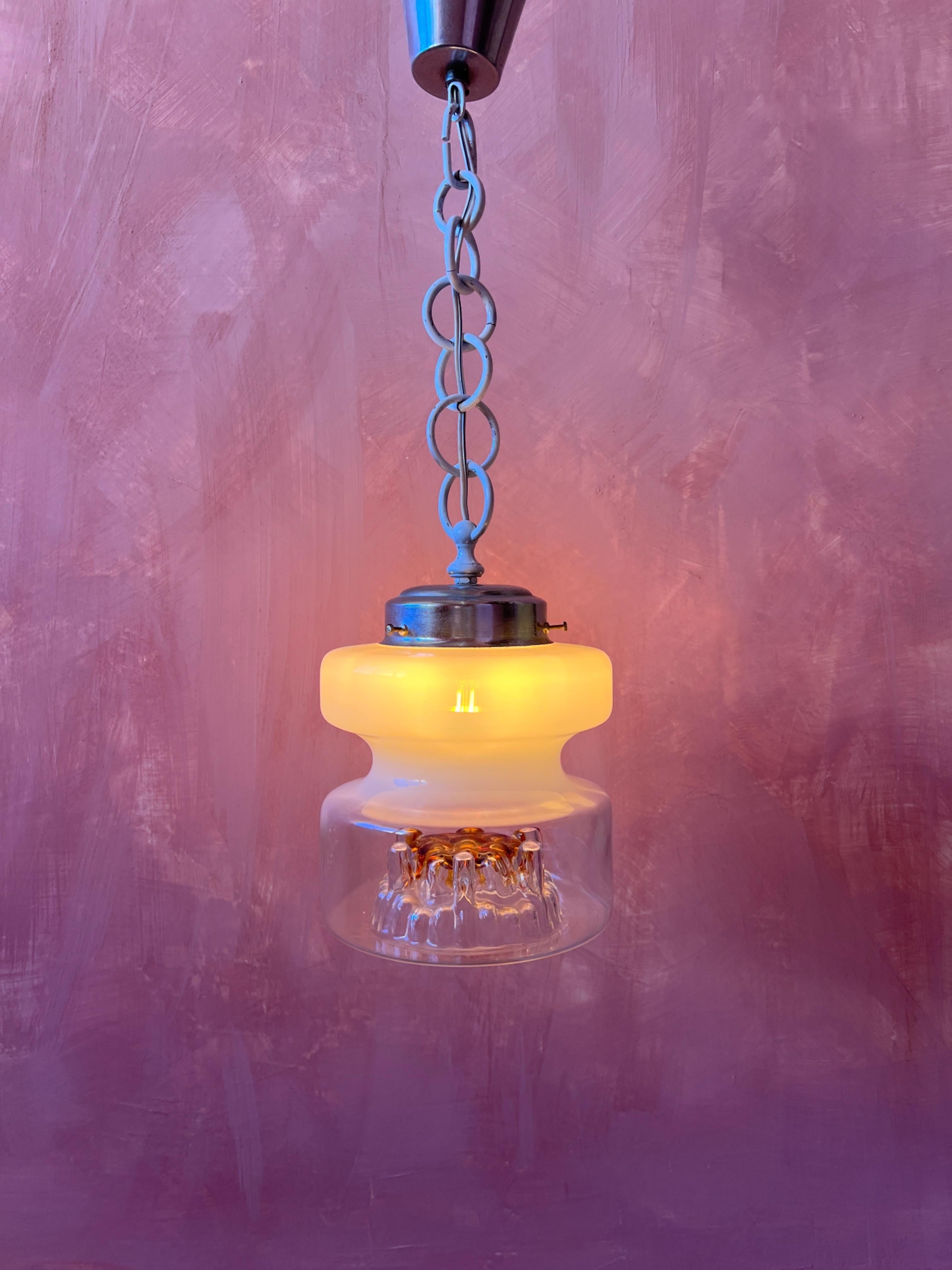 italien Mini-lampe suspendue en verre de Murano, moderne et du milieu du siècle, par Mazzega Murano en vente
