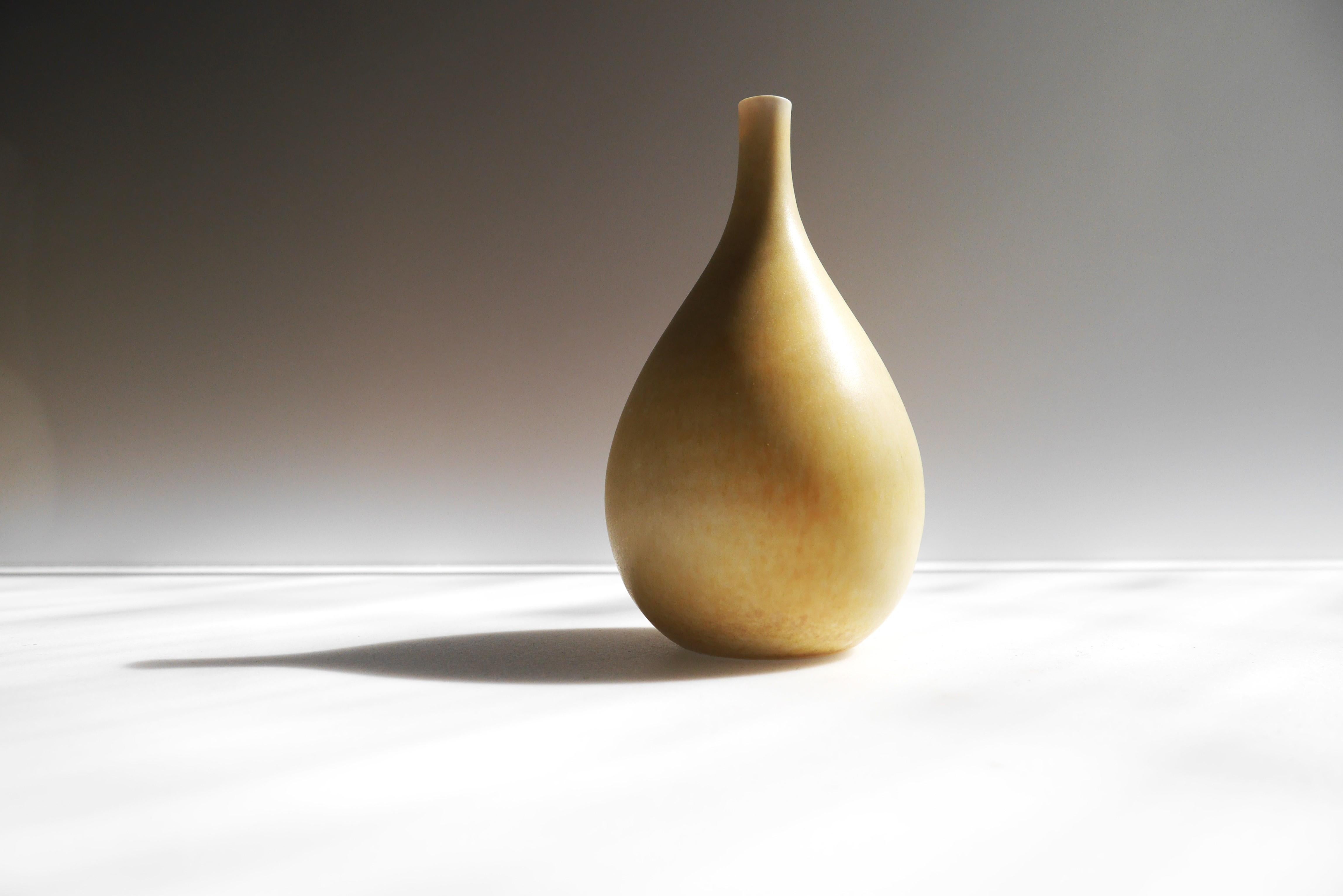 Mid-Century Modern Vase miniature moderne du milieu du siècle « Castrol » de Swen Wejsfeldt, Gustavsberg en vente