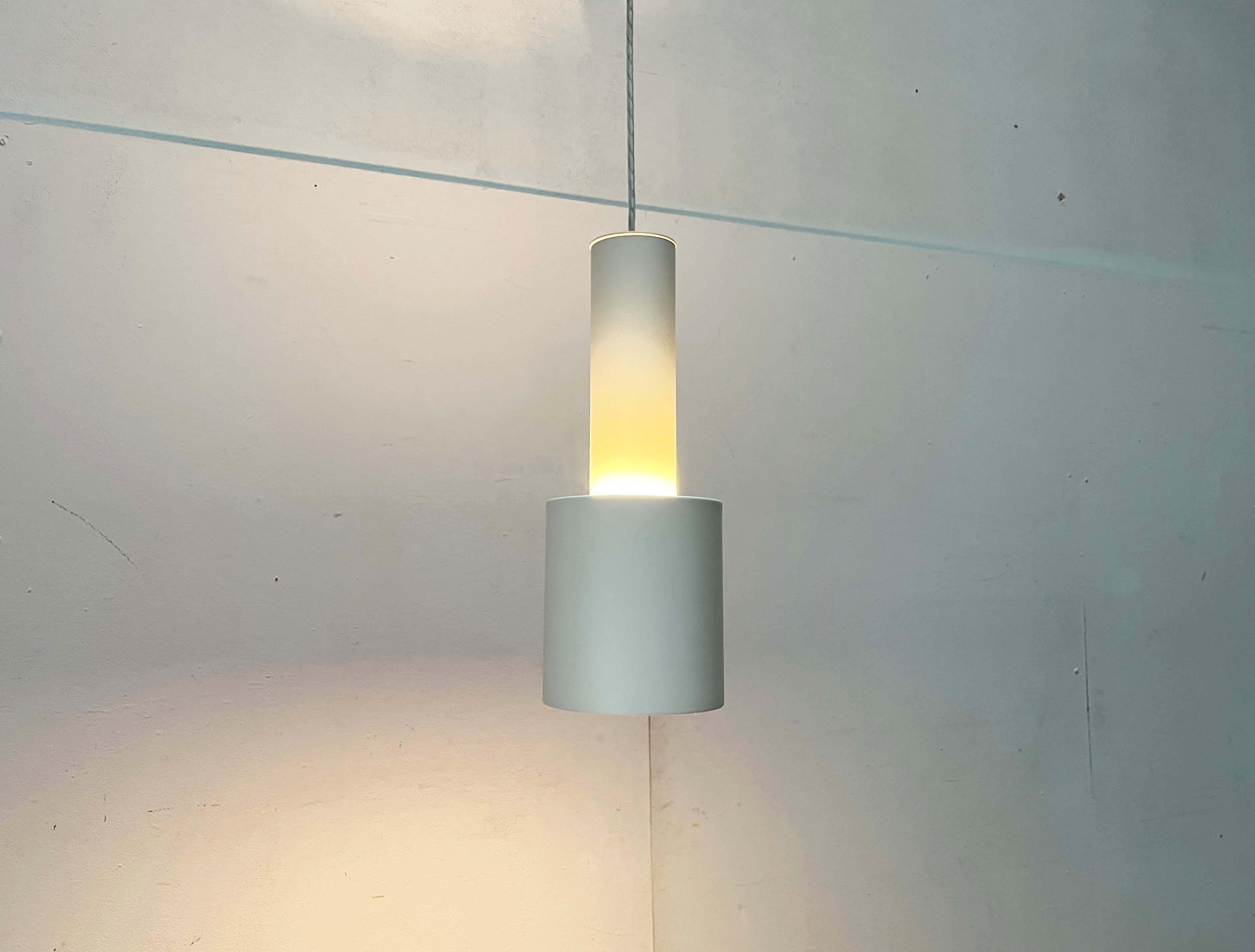 Ciondolo minimalista moderno di metà secolo A110 in metallo Alvar Aalto per Louis Poulsen in vendita 5