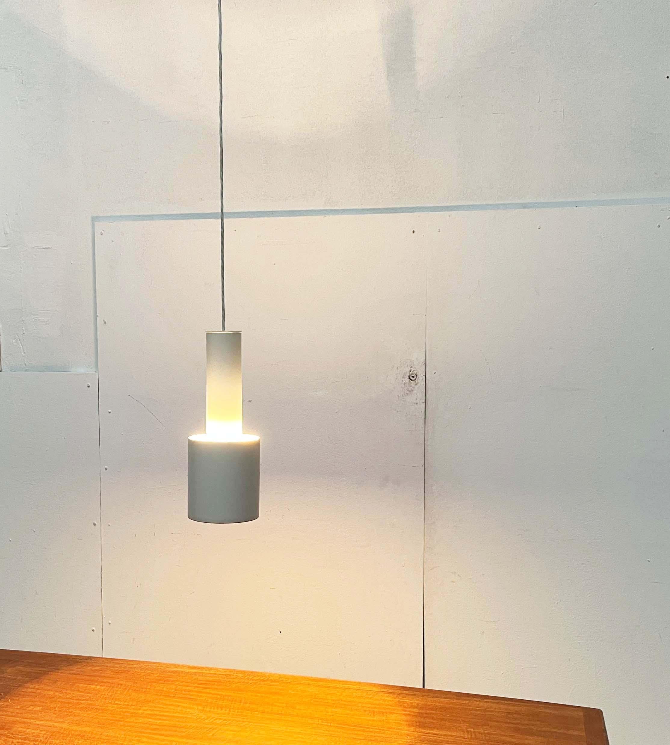 Ciondolo minimalista moderno di metà secolo A110 in metallo Alvar Aalto per Louis Poulsen in vendita 8