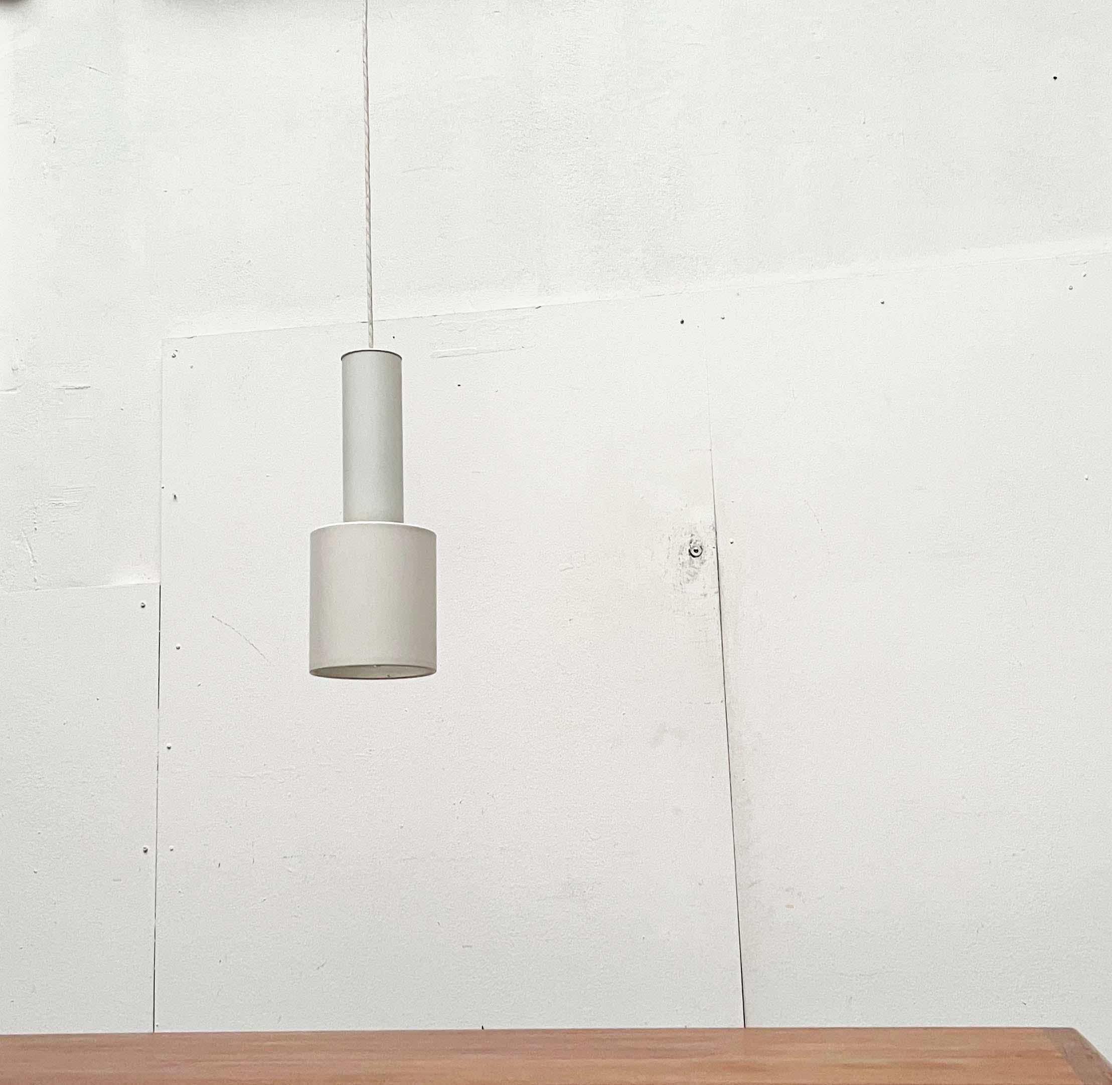 XX secolo Ciondolo minimalista moderno di metà secolo A110 in metallo Alvar Aalto per Louis Poulsen in vendita