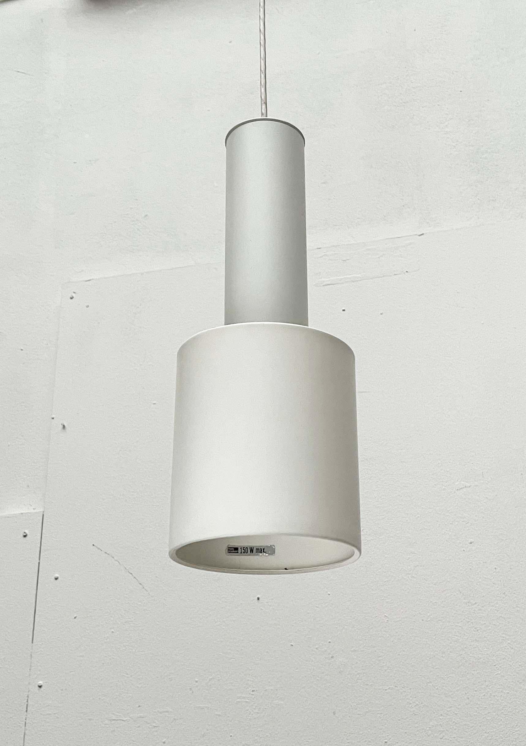 Ciondolo minimalista moderno di metà secolo A110 in metallo Alvar Aalto per Louis Poulsen in vendita 1