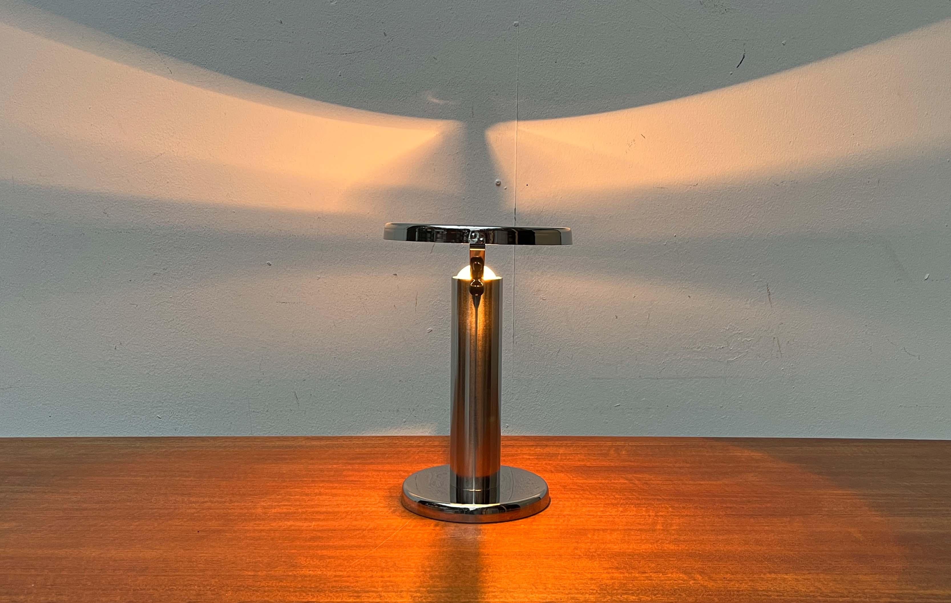 Mid-Century Modern Minimalist adjustable Table Lamp, 1960s im Angebot 5