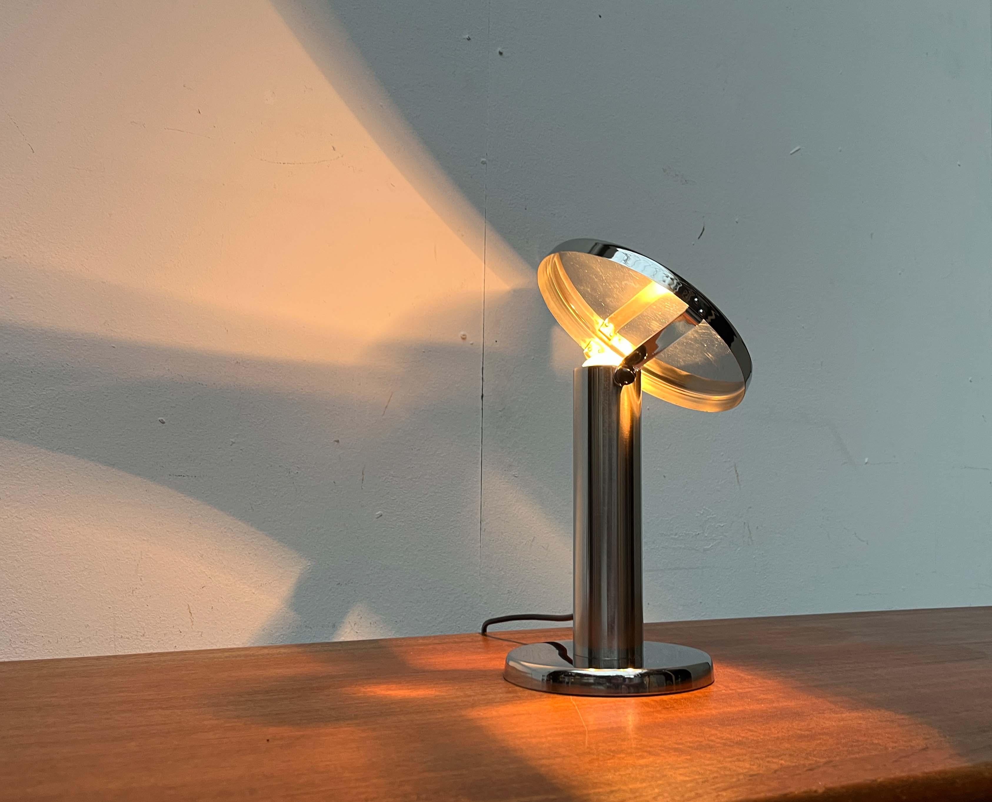 Mid-Century Modern Minimalist adjustable Table Lamp, 1960s (Europäisch) im Angebot