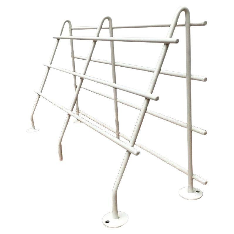 Minimalistischer Mid-Century-Modern-Mantelständer aus Metall, 1960er Jahre