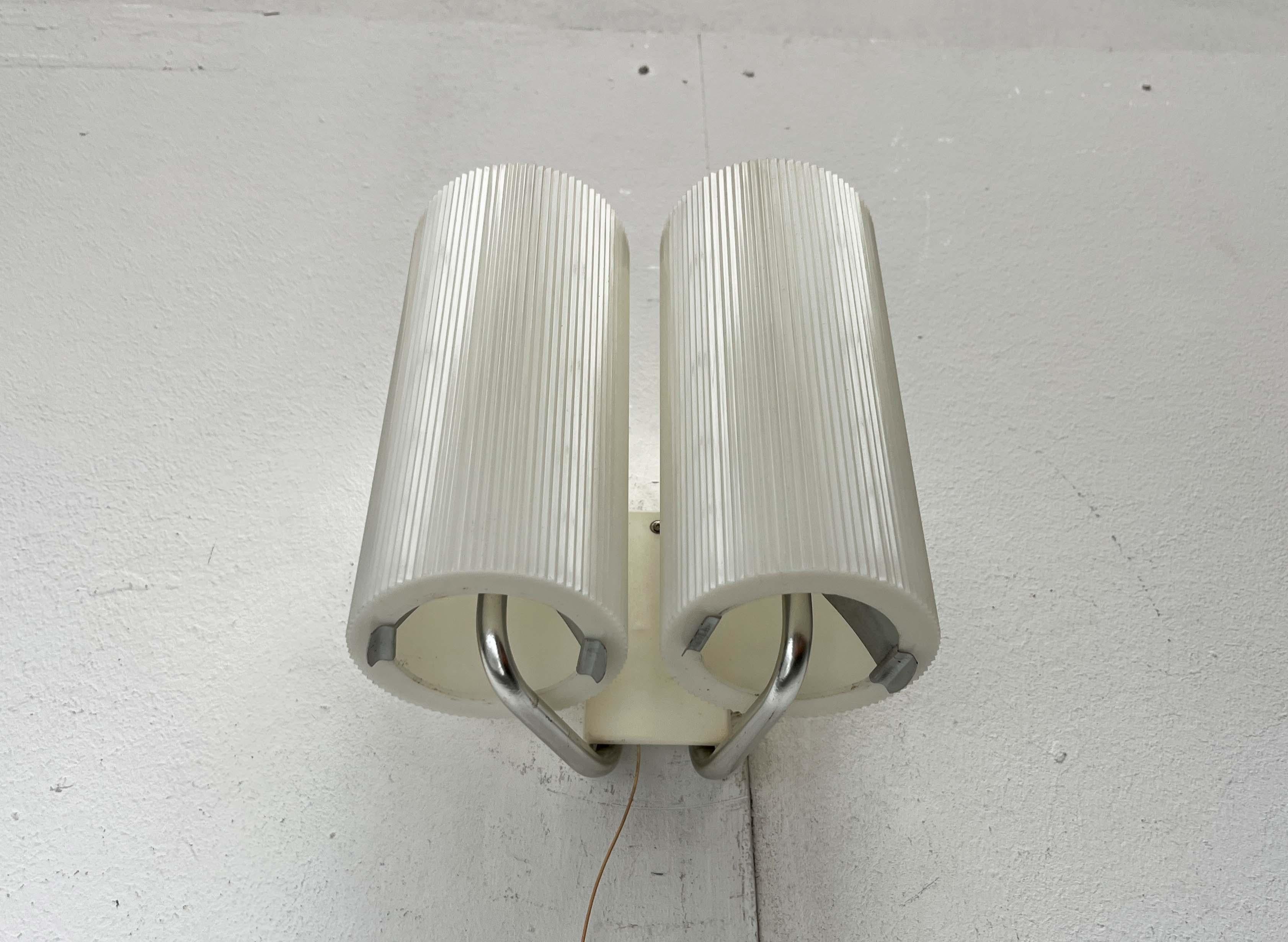 Lámpara de pared doble minimalista moderna de mediados de siglo de Erco, Alemania, años 60 en venta 7