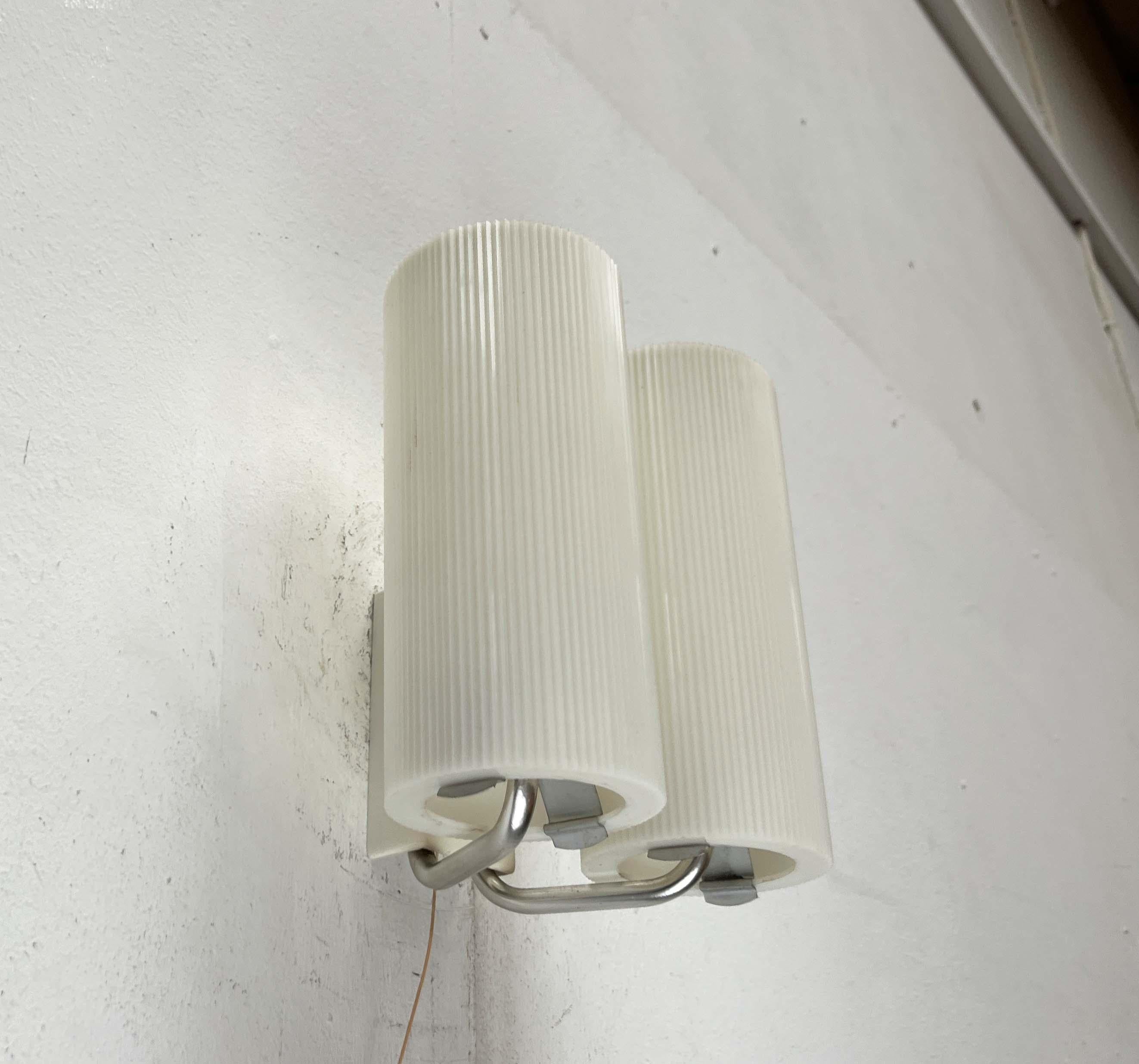 Lámpara de pared doble minimalista moderna de mediados de siglo de Erco, Alemania, años 60 en venta 9