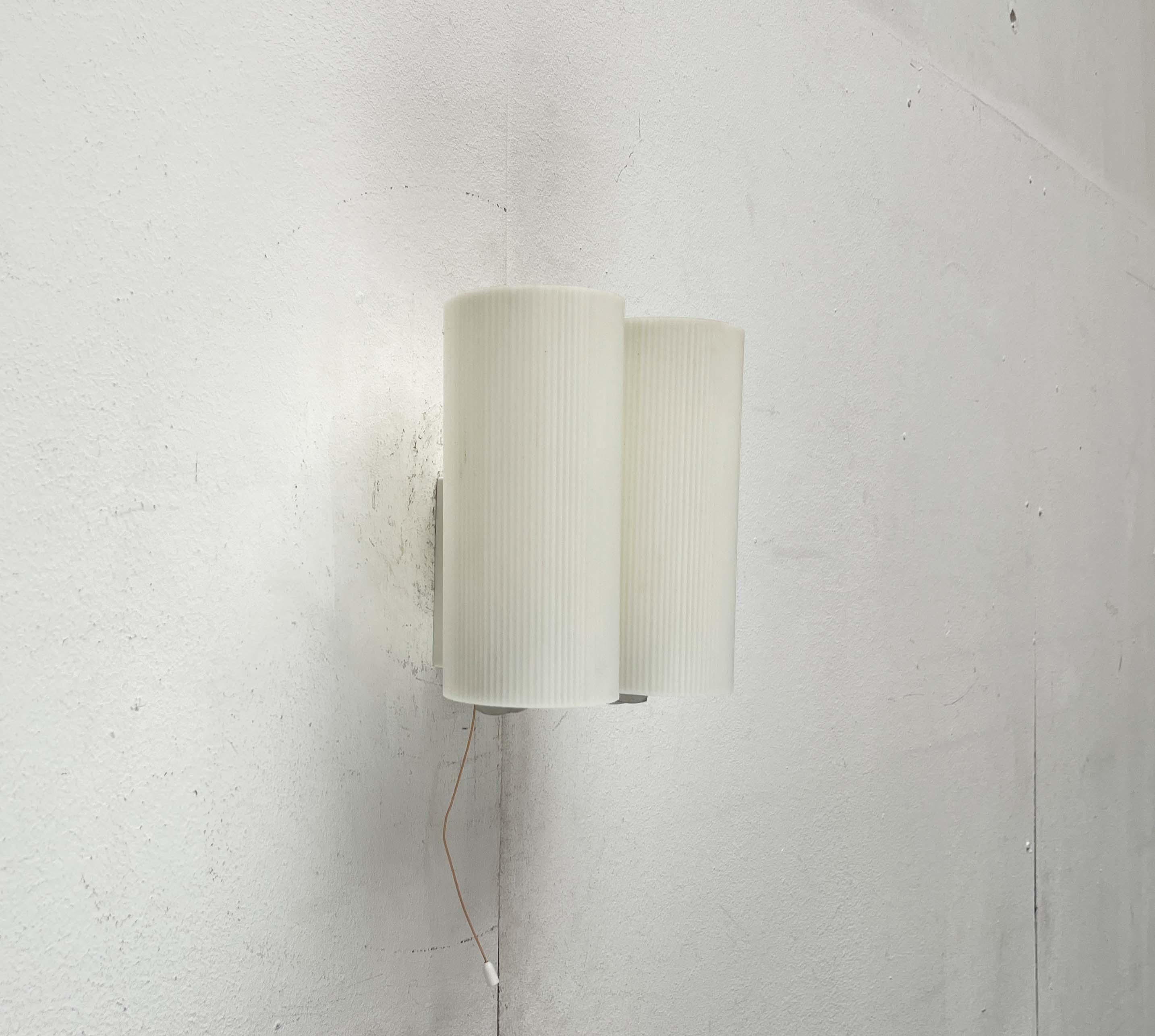Lámpara de pared doble minimalista moderna de mediados de siglo de Erco, Alemania, años 60 en venta 10