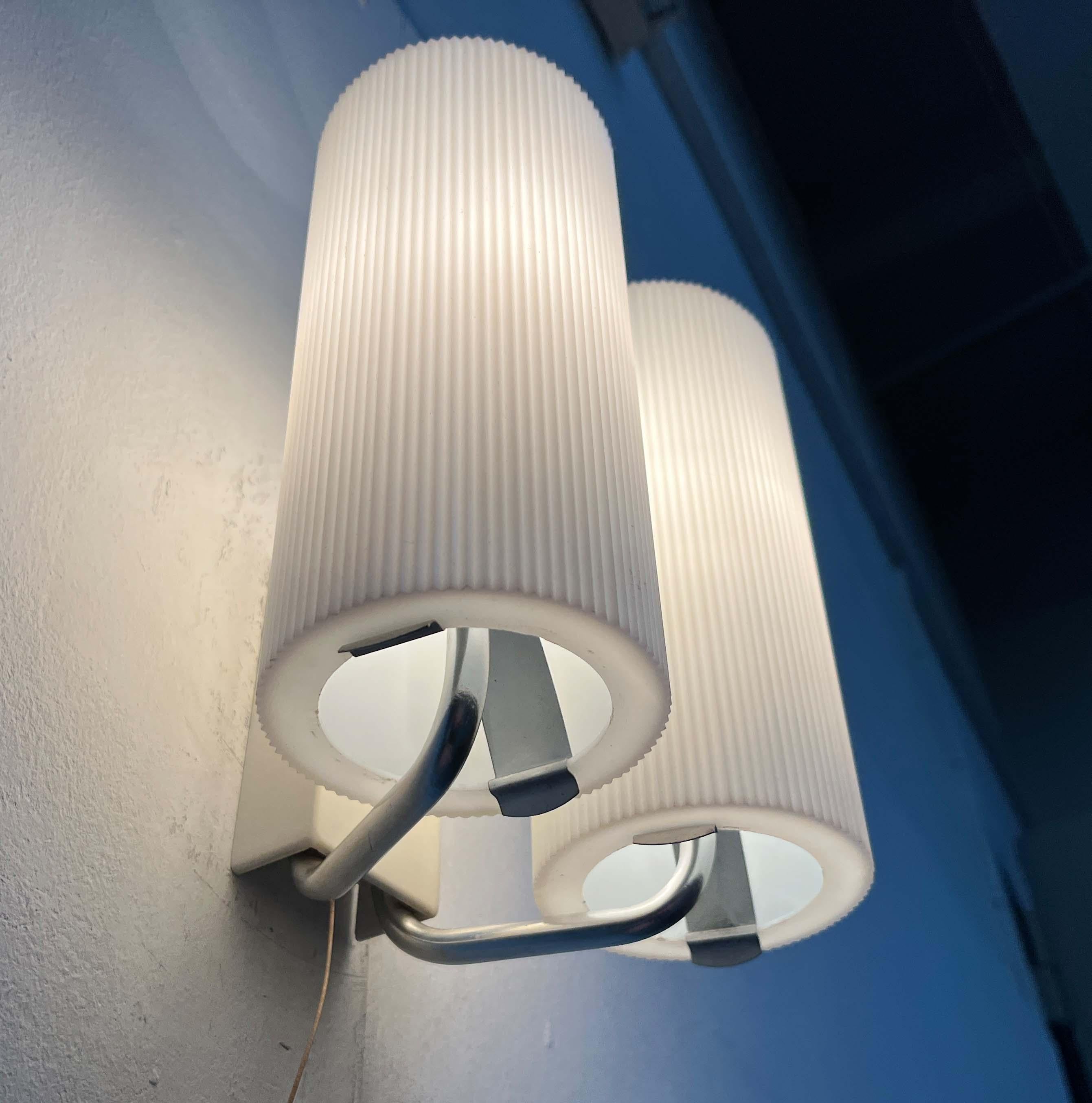Lámpara de pared doble minimalista moderna de mediados de siglo de Erco, Alemania, años 60 Moderno de mediados de siglo en venta