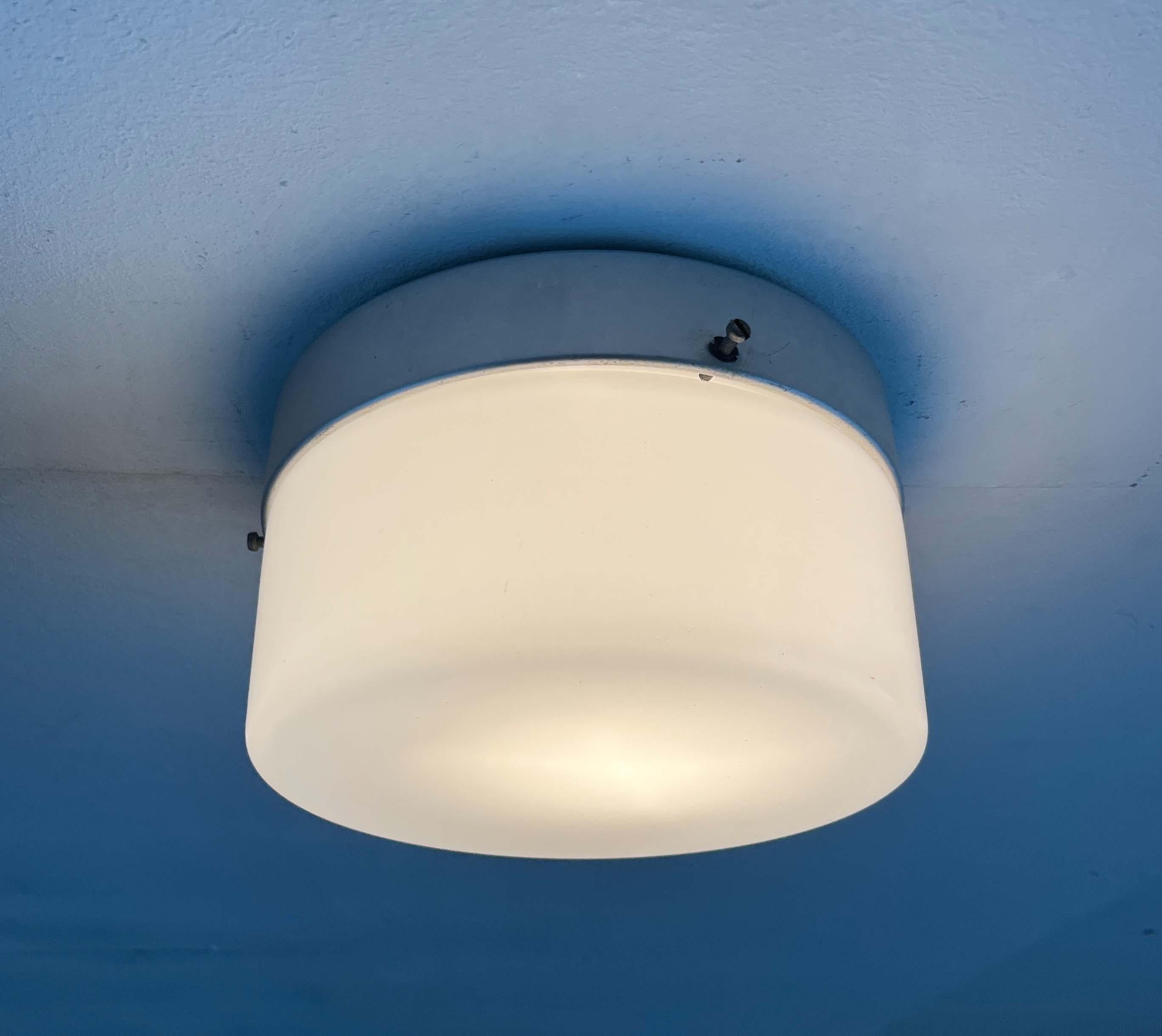 Empotrable minimalista moderno de mediados de siglo SLO Sähköliikkeiden Oy Finlandia Años 60 en venta 4