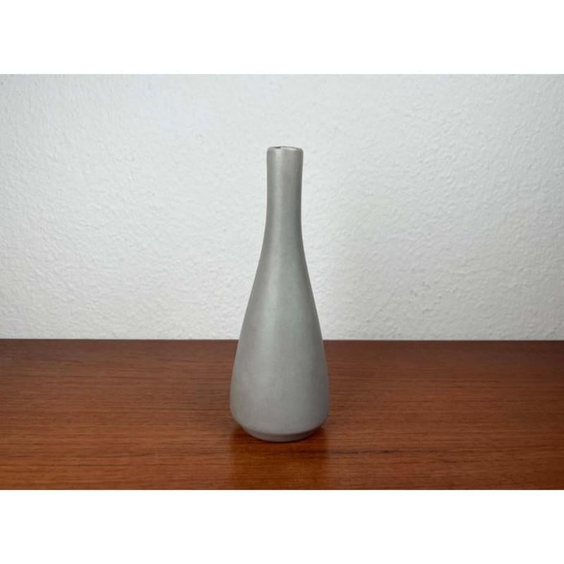 Mid-Century Modern Minimalist German Vase from Cortendorf, 1960s For Sale 1