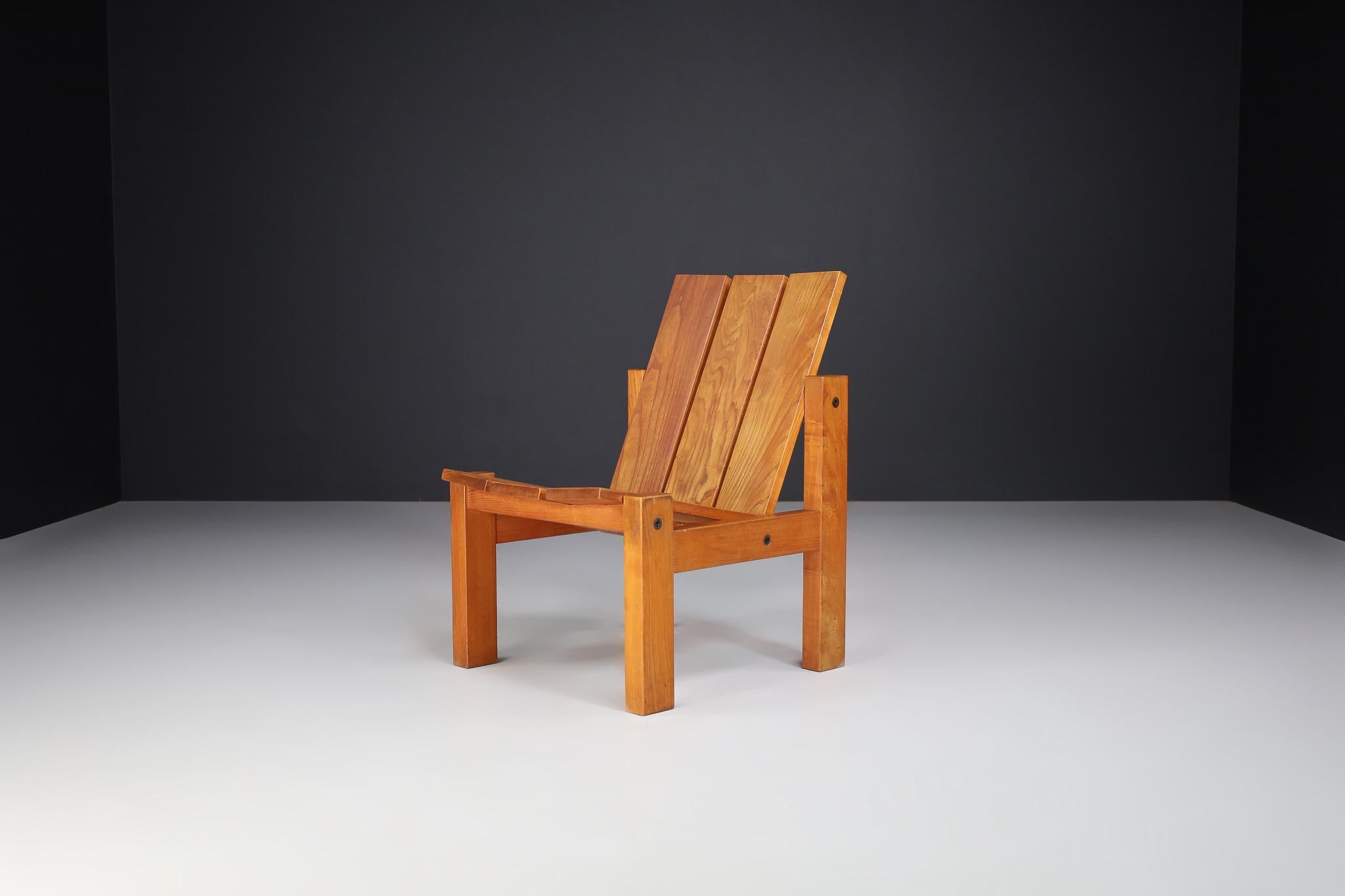 Mid-Century Modern - Minimalist lounge chair in Elmwood , France 1960s.

Mid-Century Modern - minimalist lounge chair made and designed in the 1960 in France, This rare model chair it made from solid elm wood in the manner of Pierre Chapo and Wim