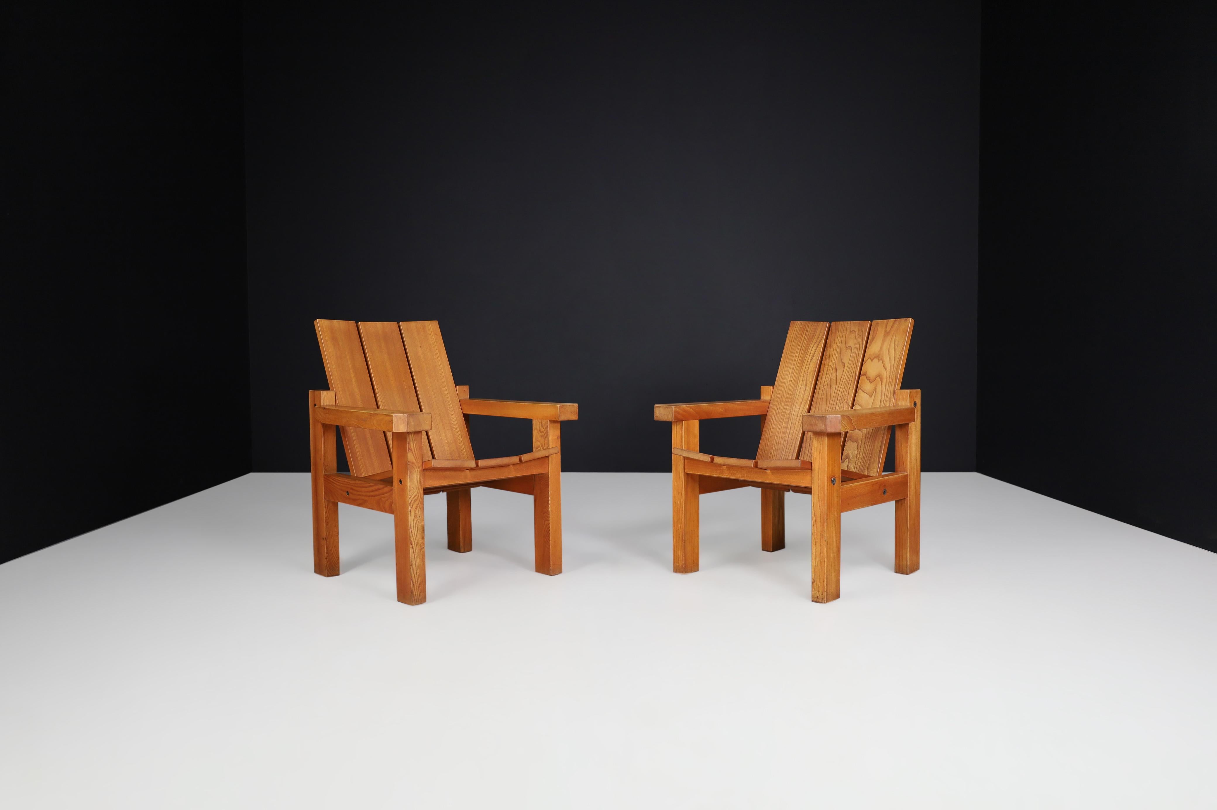 French Mid-Century Modern, Minimalist Lounge Chairs in Solid Elm, France 1960s For Sale