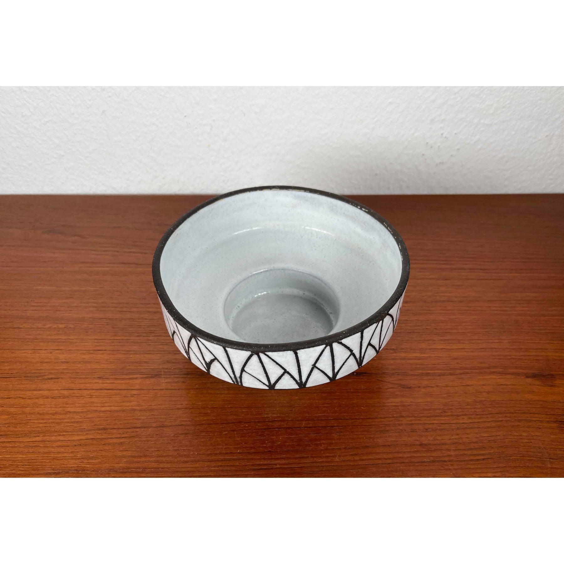 Ceramic Mid-Century Modern Minimalist Studio Pottery Vase, 1960s For Sale