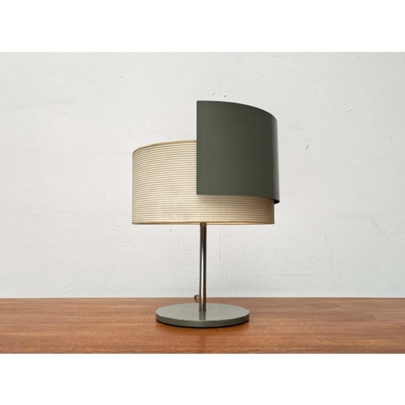 Minimalistische schwenkbare Tischleuchte, 1960er Jahre, Mitte des Jahrhunderts (Moderne der Mitte des Jahrhunderts) im Angebot