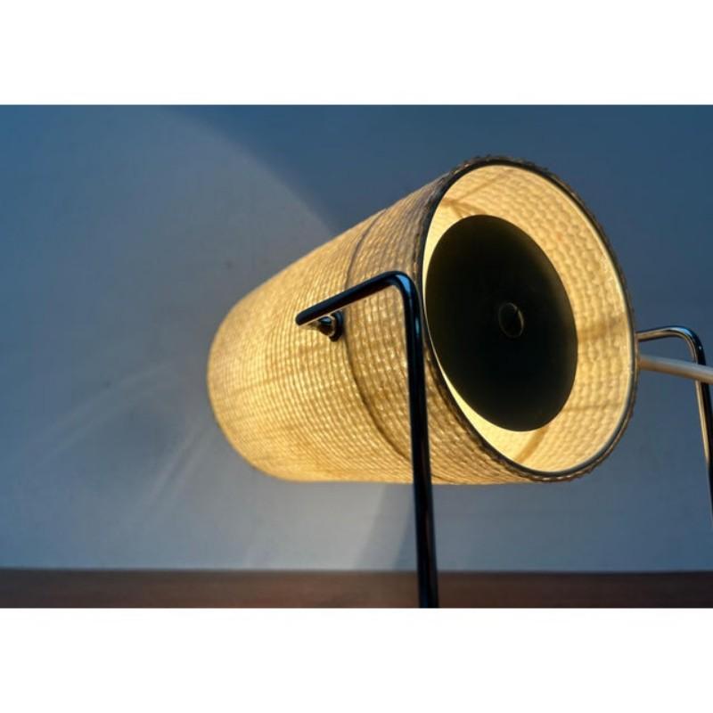 XX secolo Lampada da tavolo minimalista moderna di metà secolo, anni '60 in vendita