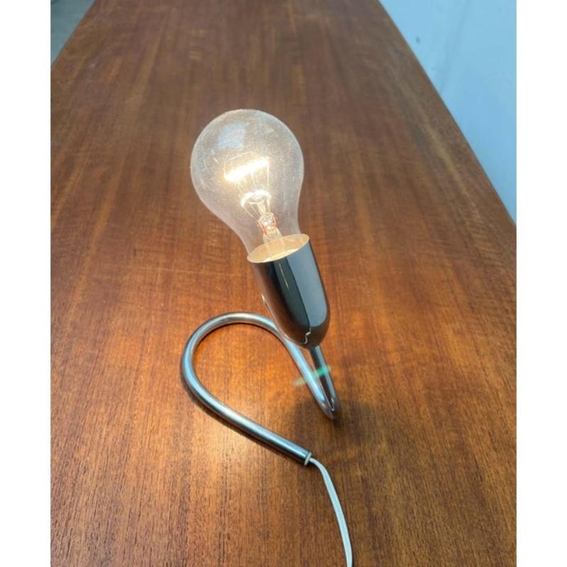 Mid-Century Modern Minimalist Table Lamp Attributed to Kalmar, 1950s In Good Condition For Sale In Hamburg, DE