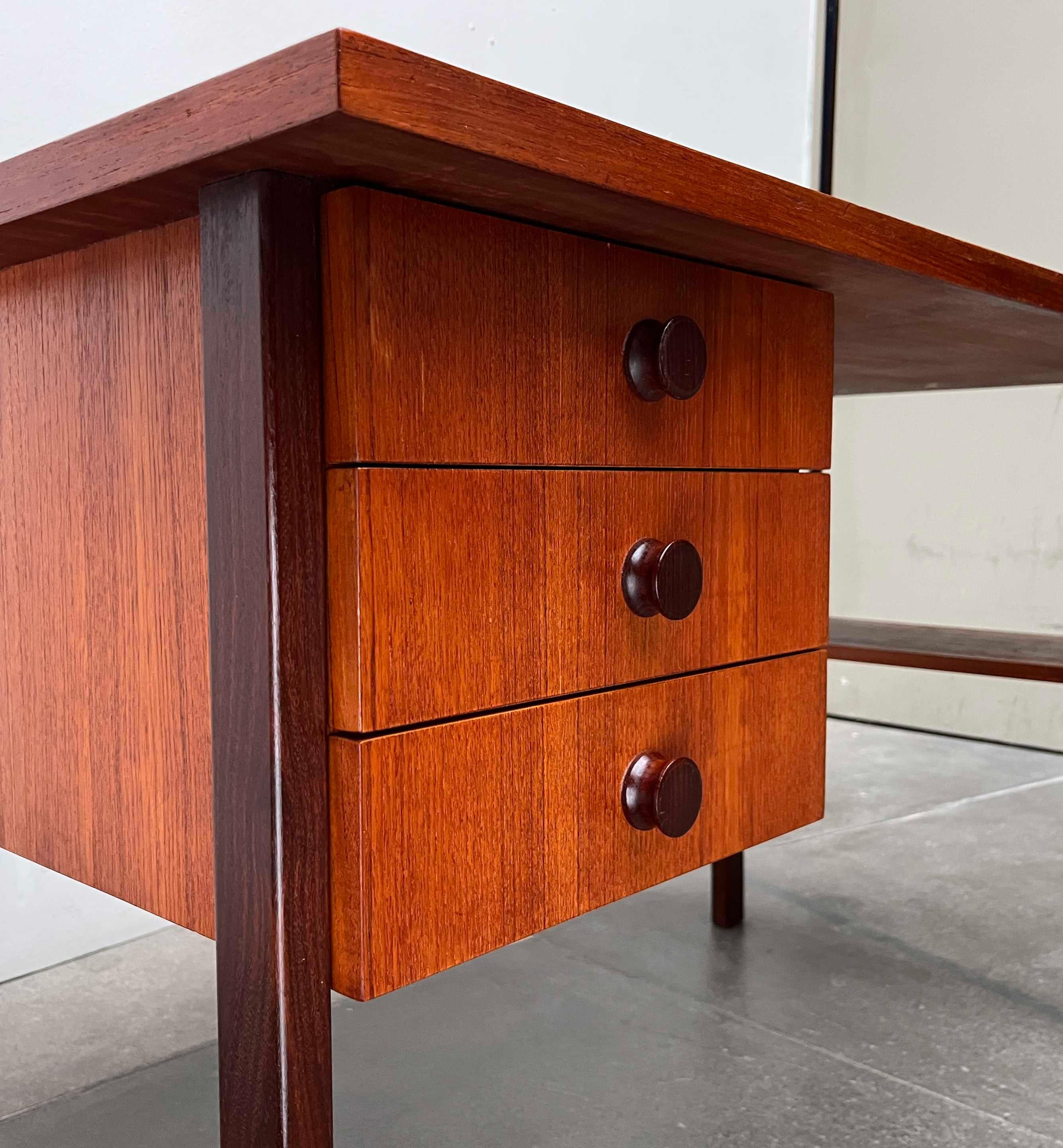 Mid-Century Modern Minimalist Teak Desk from Asko Finland, 1960s For Sale 7
