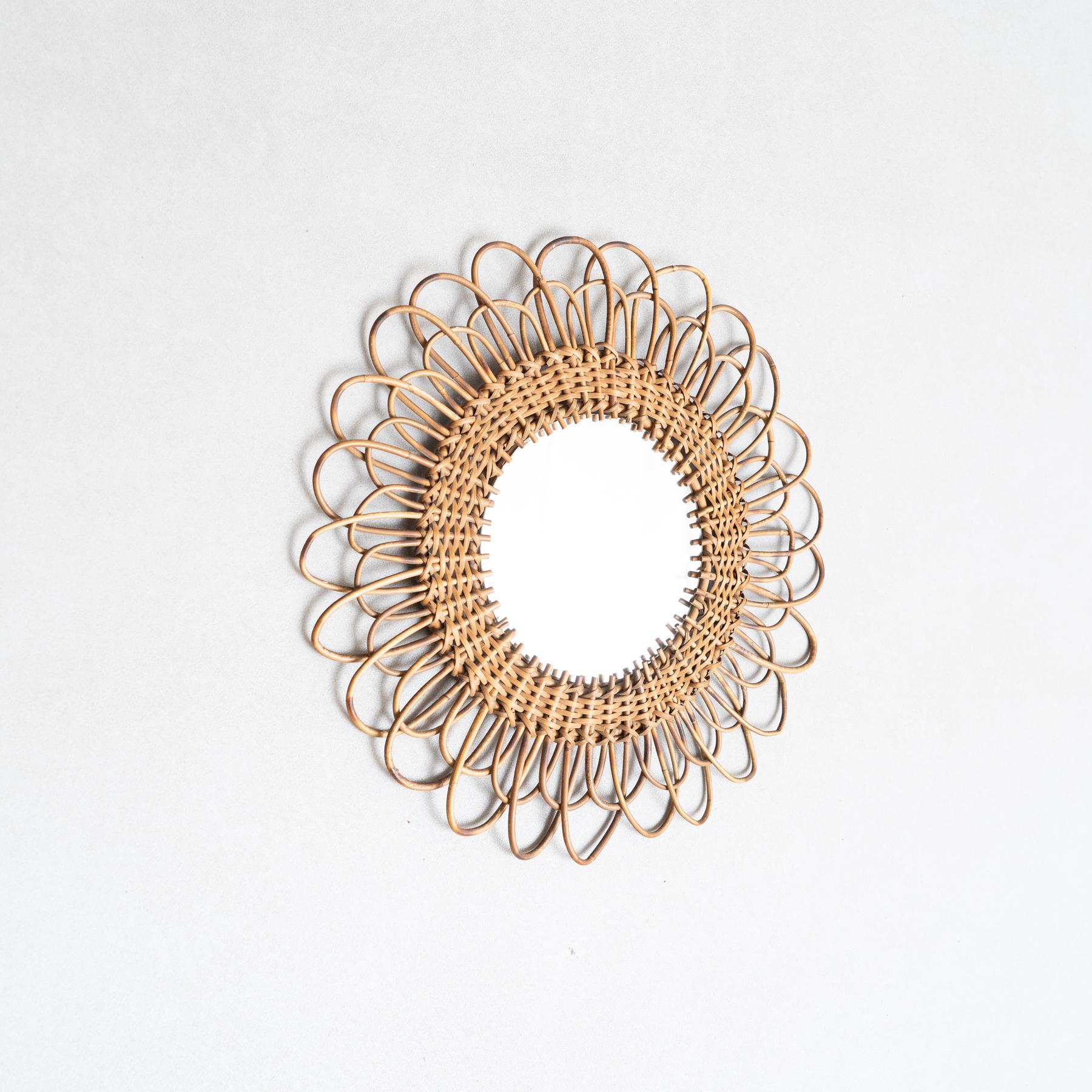 Mid-Century Modern Mirror Bambus Rattan Handcrafted, um 1960 (Moderne der Mitte des Jahrhunderts) im Angebot