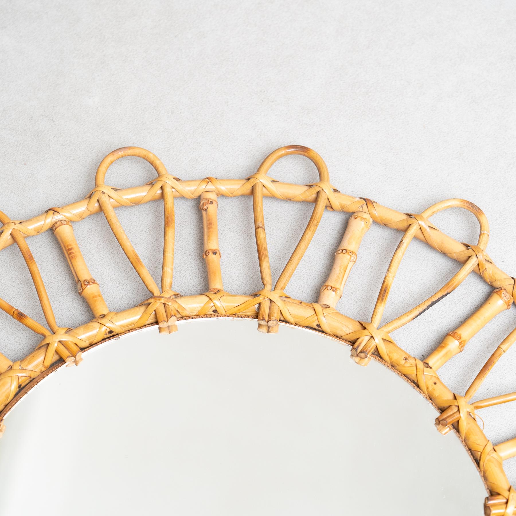 Bambou Miroir moderne du milieu du siècle en bambou et rotin Handcraft, circa 1960 en vente