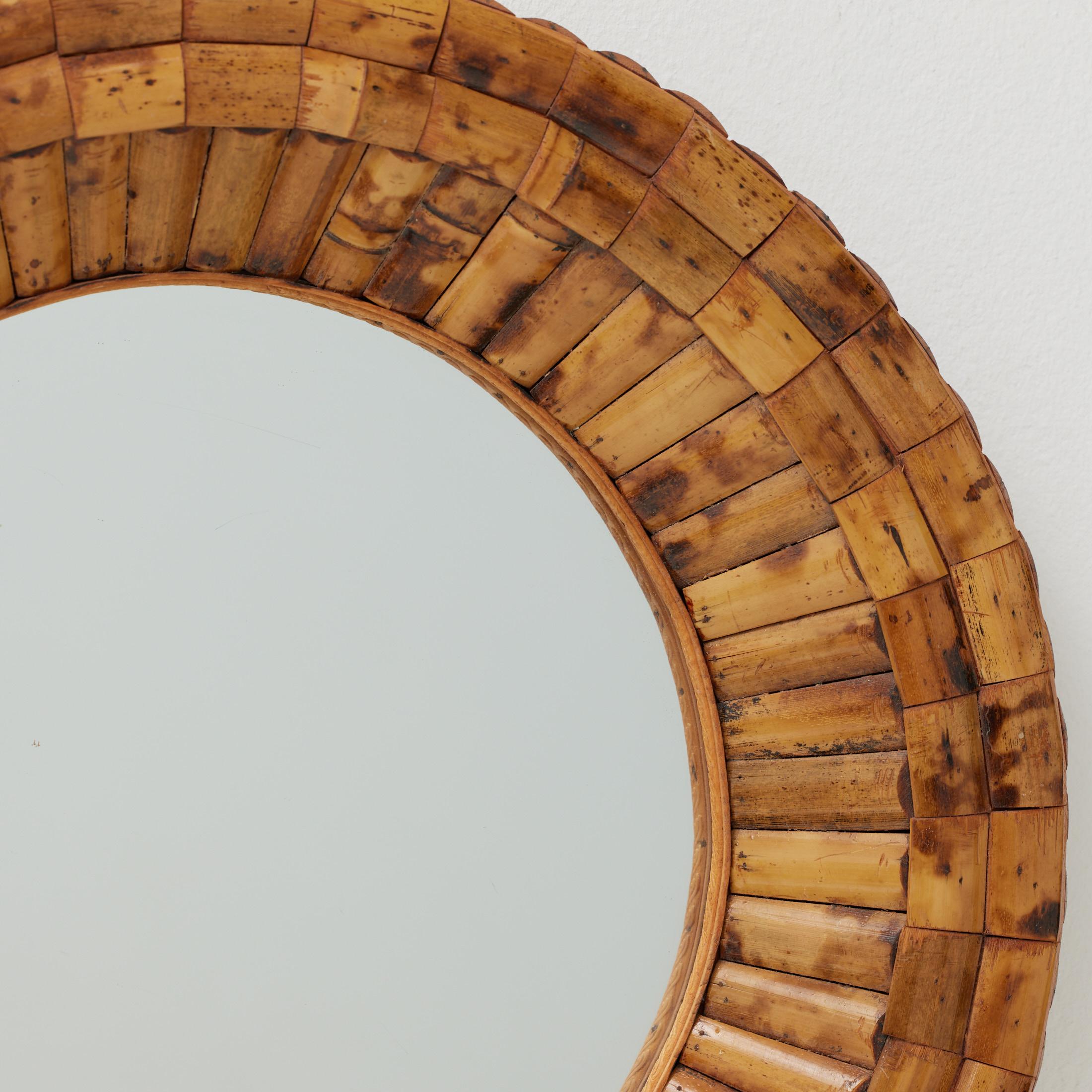 Mid-Century Modern Miroir Modernity Sunburst Bambou Handcraft, circa 1960 en vente
