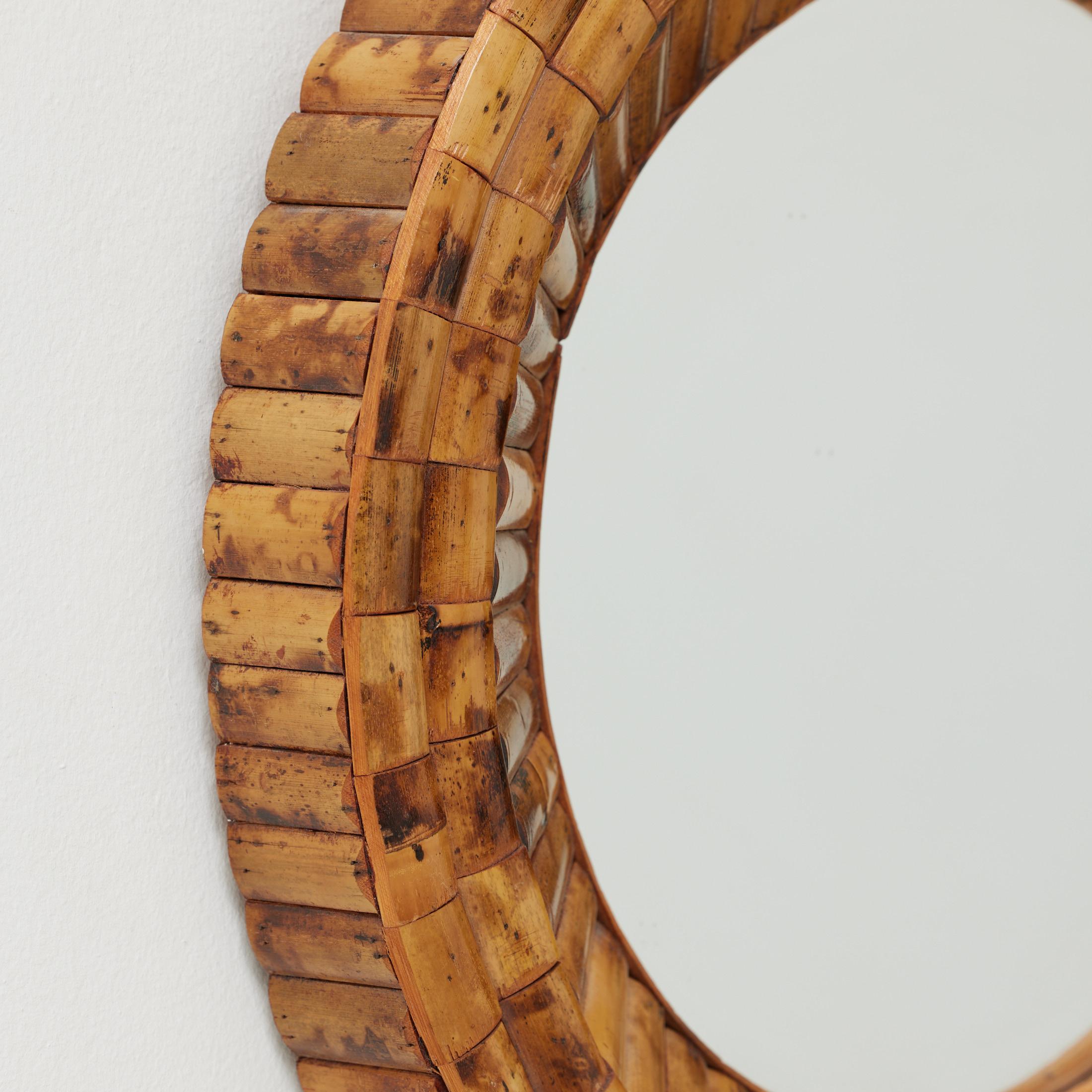 Milieu du XXe siècle Miroir Modernity Sunburst Bambou Handcraft, circa 1960 en vente