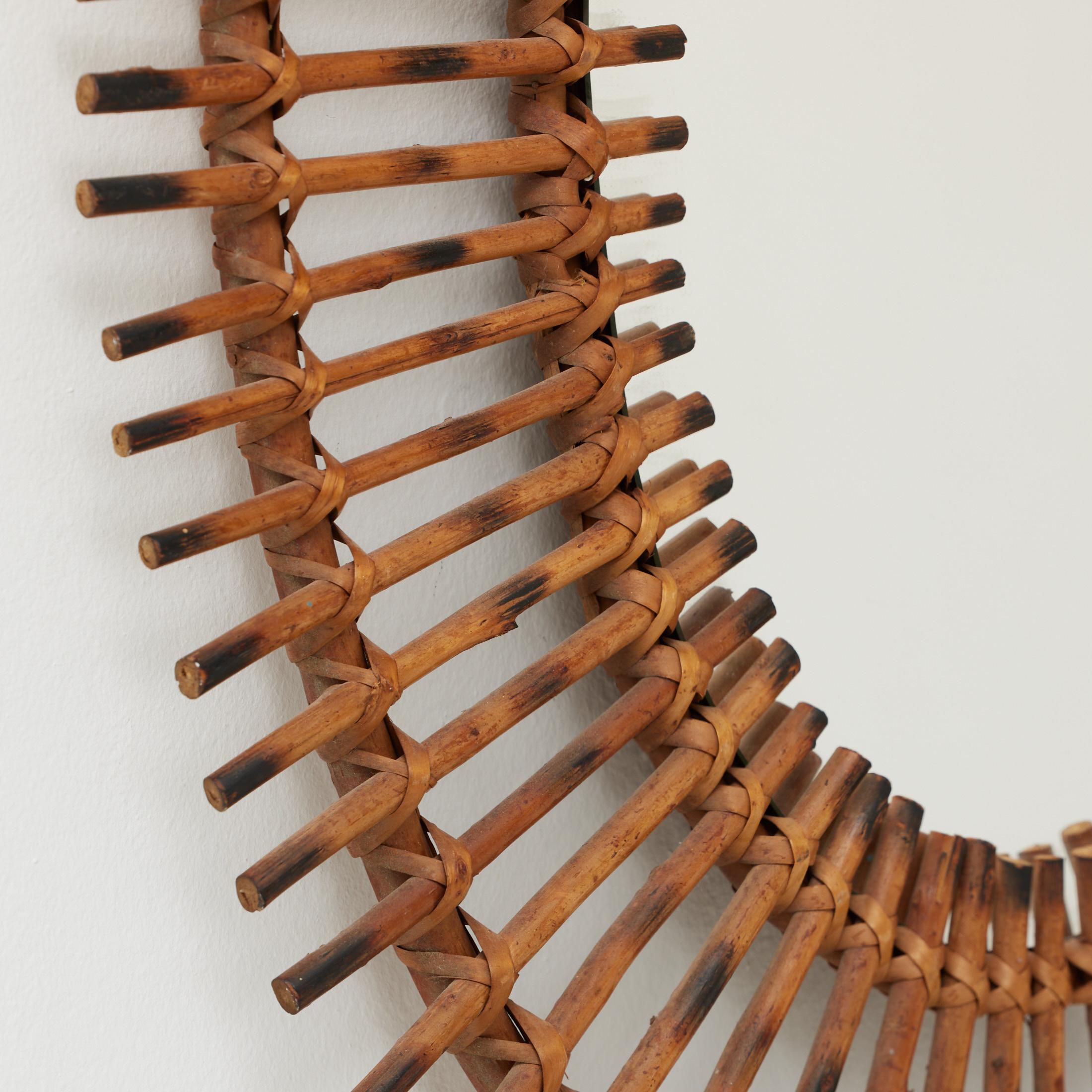 Miroir Modernity Sunburst Bambou Rattan Handcraft, circa 1960 en vente 3