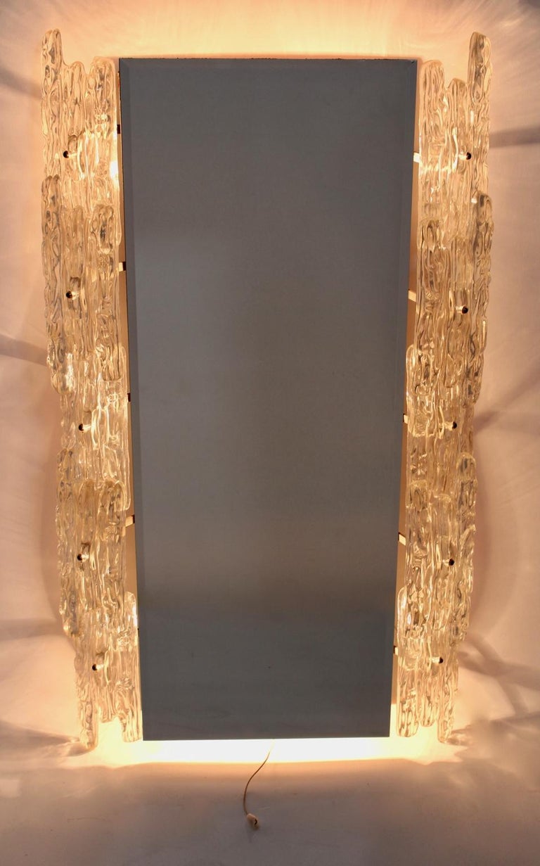 Space Age Vintage Mirror With Acrylic Frame 1970 For At 1stdibs Late 20th Century Space Age Vintage Mirror With Acrylic Frame 1970 For