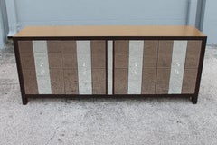 Mid Century Modern Mirrored Buffet/ Sideboard/ Credenza/ Dry Bar