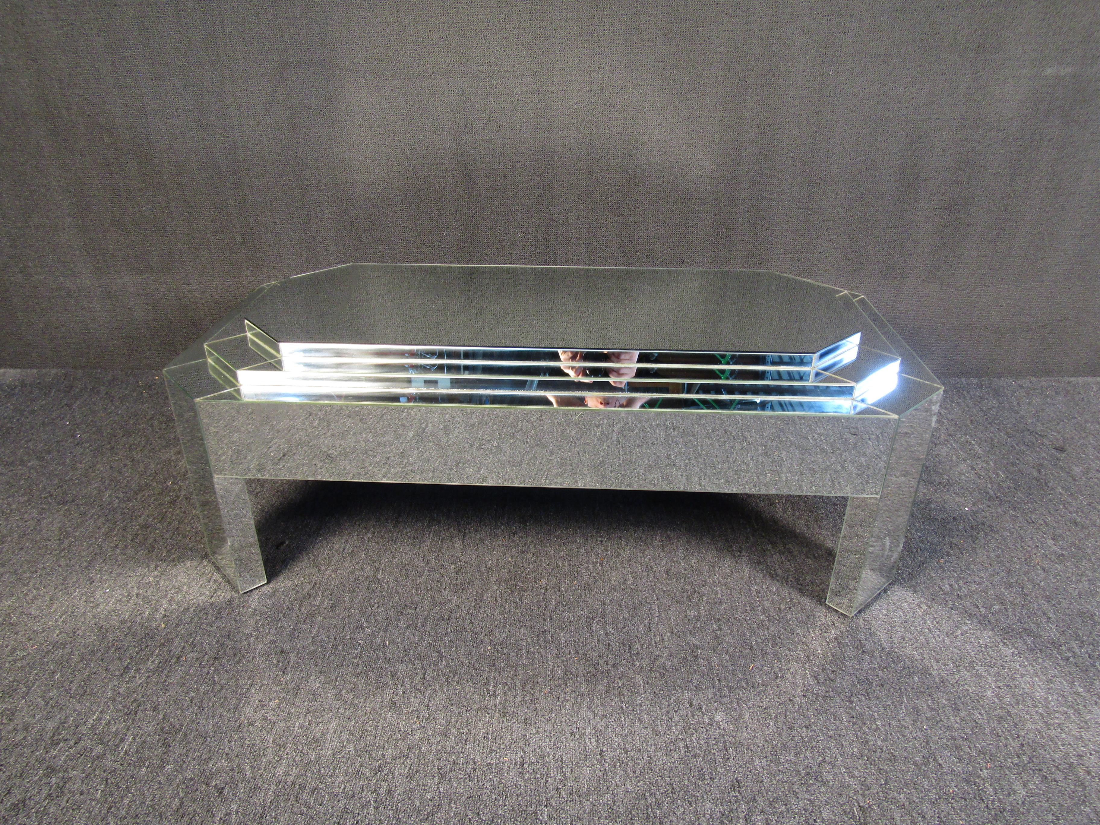 Mid-Century Modern Mirrored Coffee Table For Sale 3