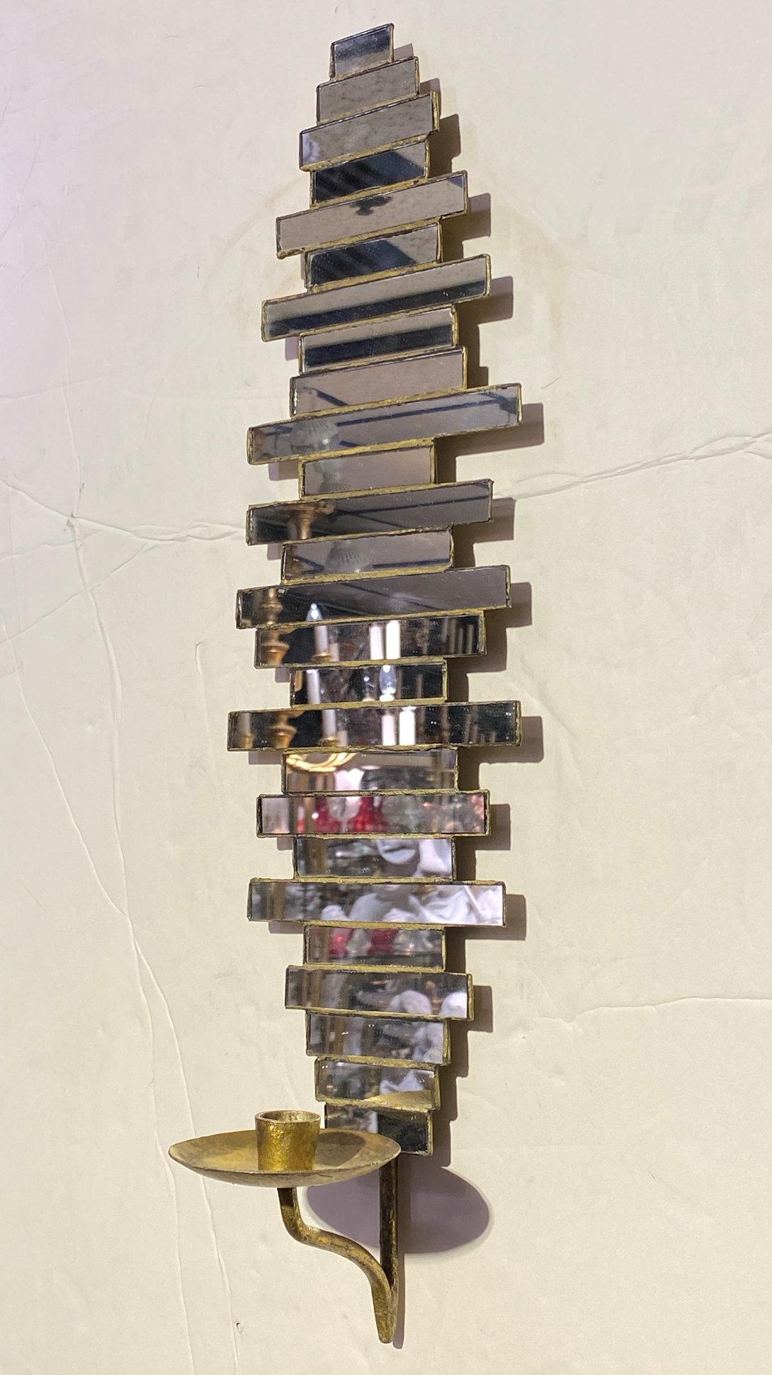 Mid-Century moderno Applique in vetro specchiato moderne di metà secolo in vendita