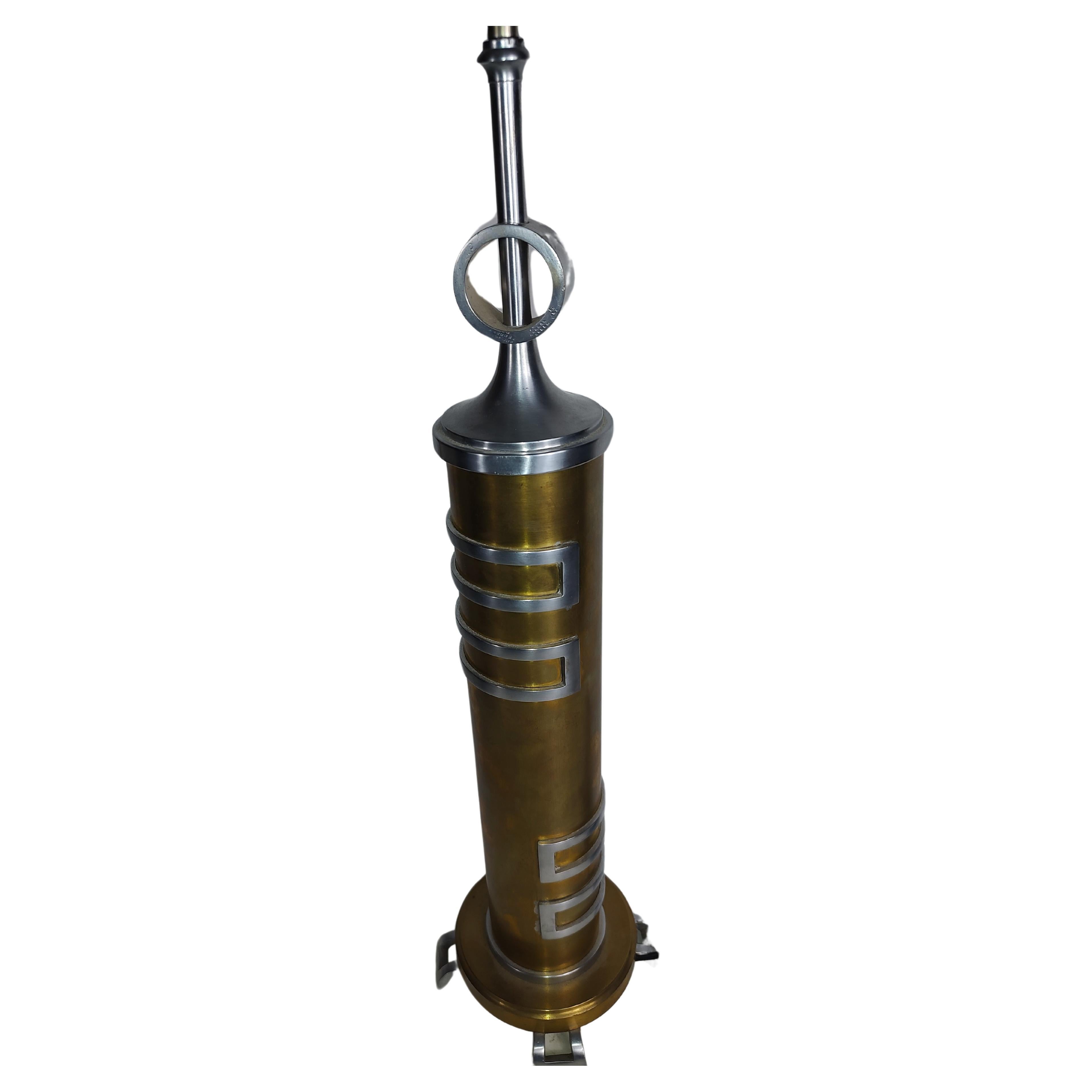 Lampada da tavolo alta in stile Bauhaus in metallo misto della metà del secolo scorso in vendita 1
