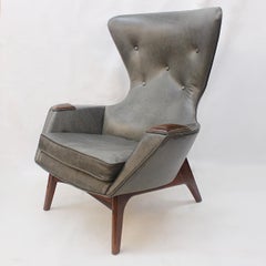Mid-Century Modern Model 2231-C Leather Wingback Lounge Chair by Adrian Pearsall