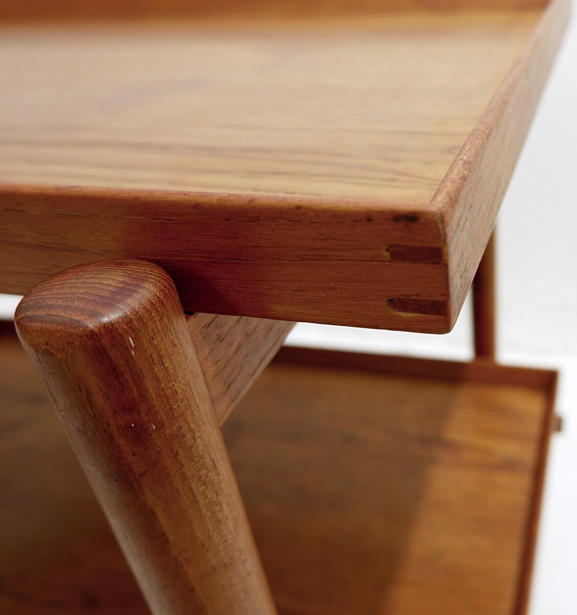 Mid-Century Modern 'Model 23/2' Serving Trolley by Poul Hundevad For ...