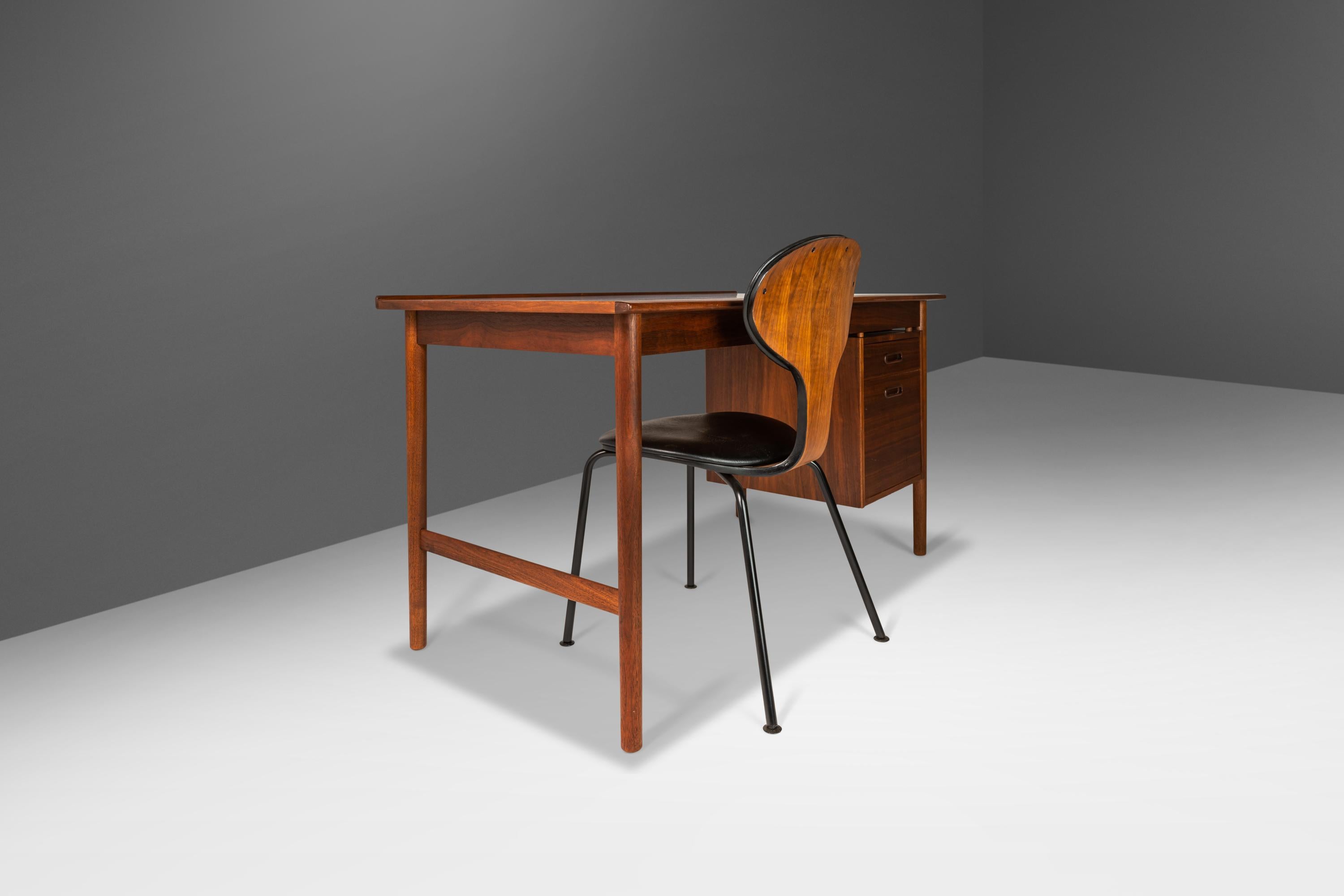 Mid Century Modern Model 541 Walnut Writer's Desk by Folke Ohlsson for DUX 1960s 8