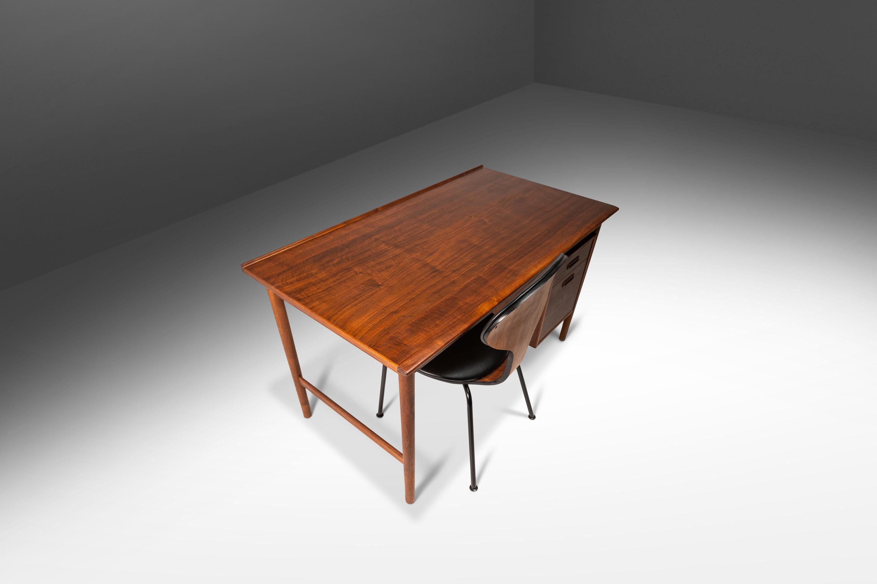 Mid Century Modern Model 541 Walnut Writer's Desk by Folke Ohlsson for DUX 1960s 13