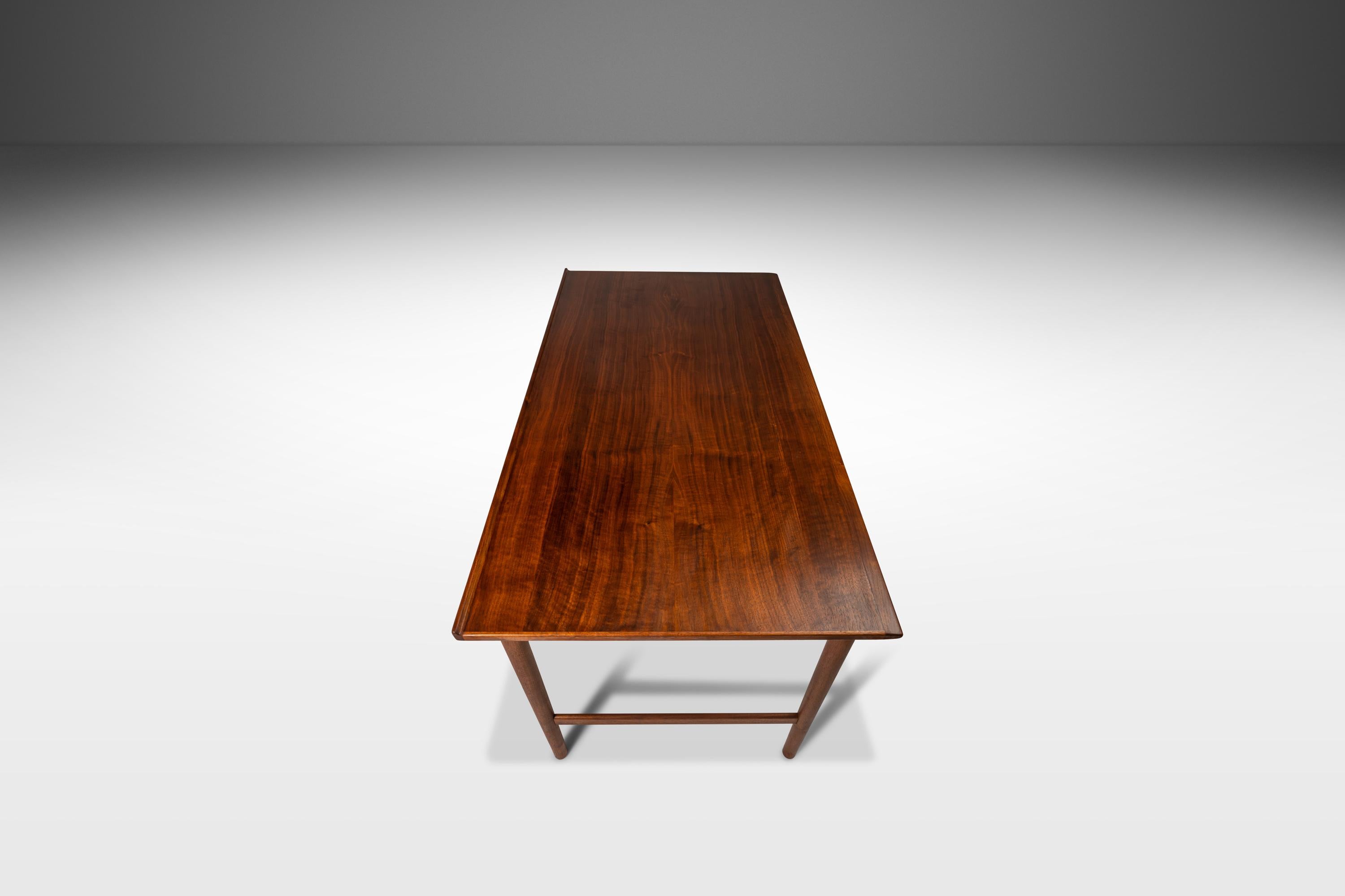 Mid Century Modern Model 541 Walnut Writer's Desk by Folke Ohlsson for DUX 1960s In Good Condition In Deland, FL