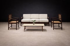 Paire de fauteuils modernes du milieu du siècle dernier en bois dur et en rotin, Brésil, années 1960