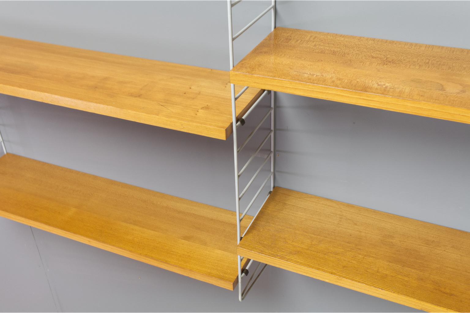 Mid-Century Modern Modular Birch and Coated Wire Wall Shelves by String Sweden In Good Condition In Beek en Donk, NL