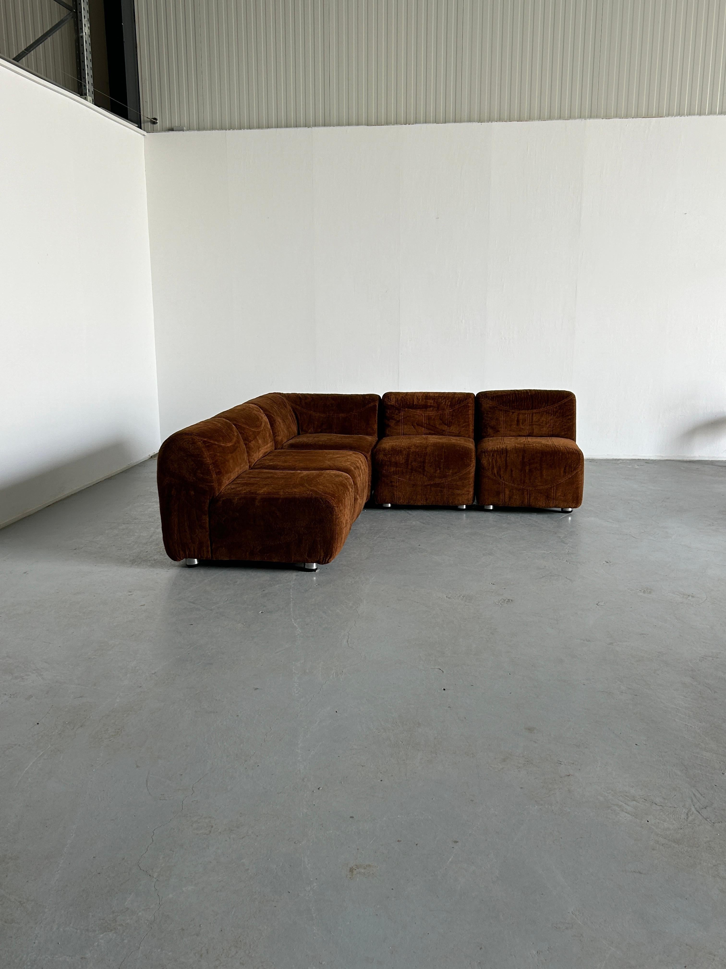 Mid-Century Modern Modular Corner Sofa Brown Velvet Fabric, 1970s Italy In Good Condition In Zagreb, HR